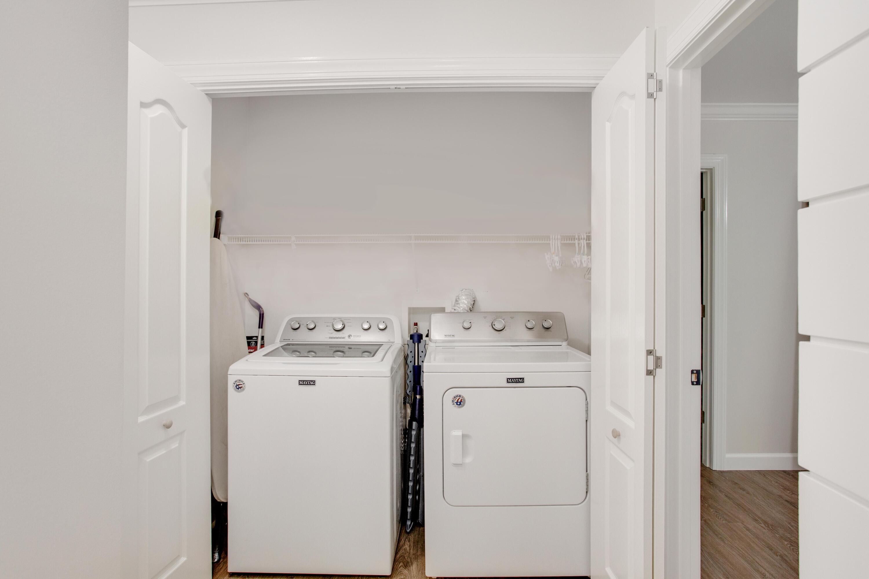 TWIN LAKES TOWNHOMES PH 2 - Residential