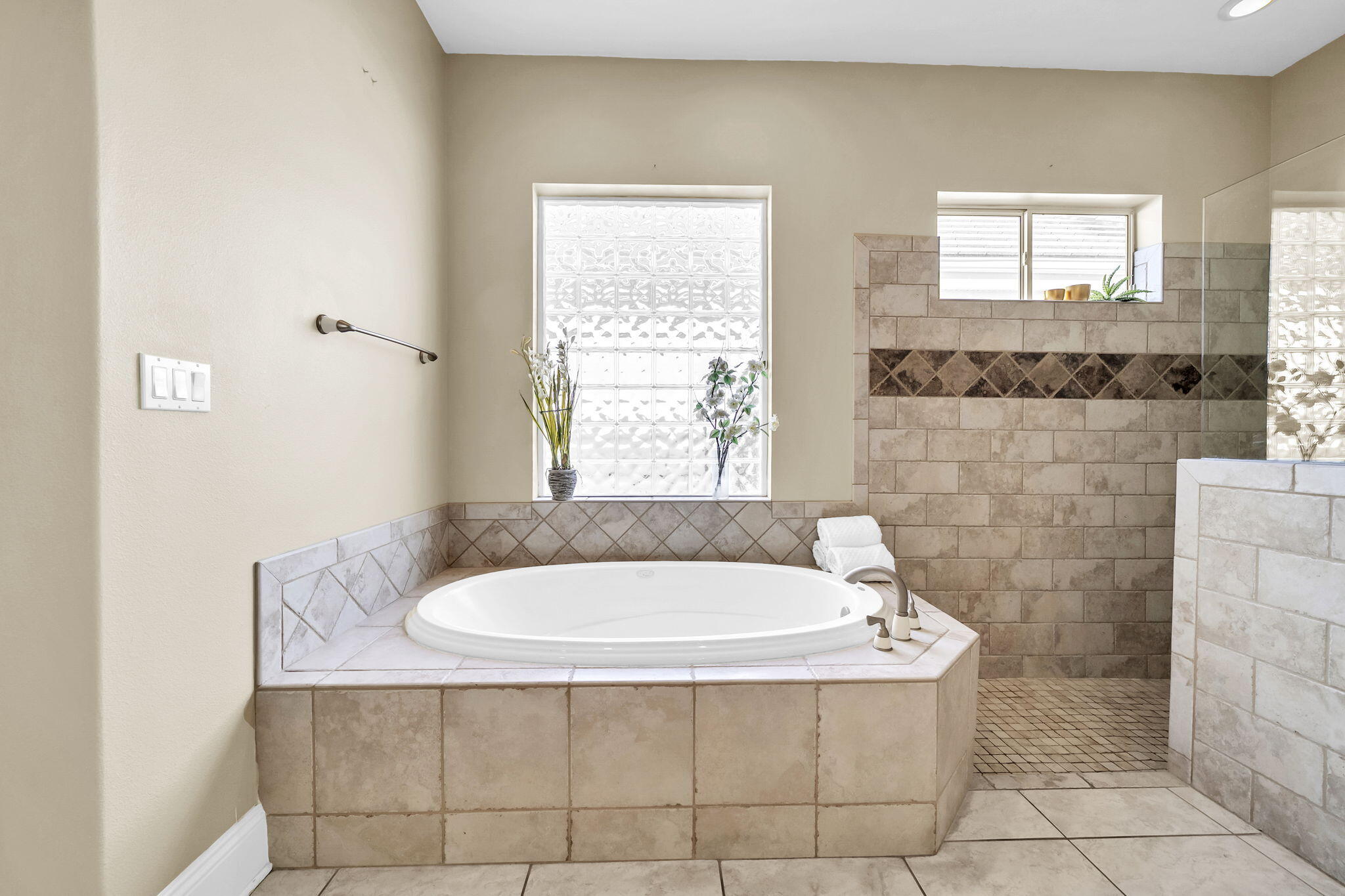 REGATTA BAY PATIO HOMES - Residential