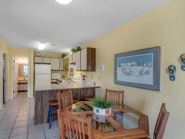 BEACHWOOD VILLAS CONDO - Residential