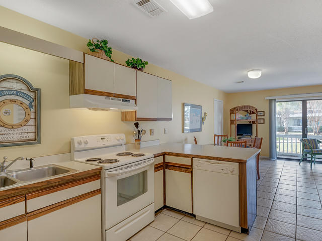 BEACHWOOD VILLAS CONDO - Residential