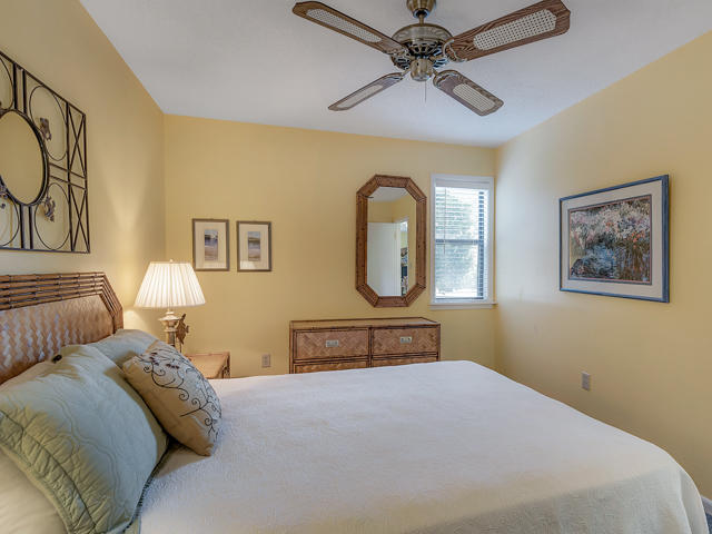 BEACHWOOD VILLAS CONDO - Residential