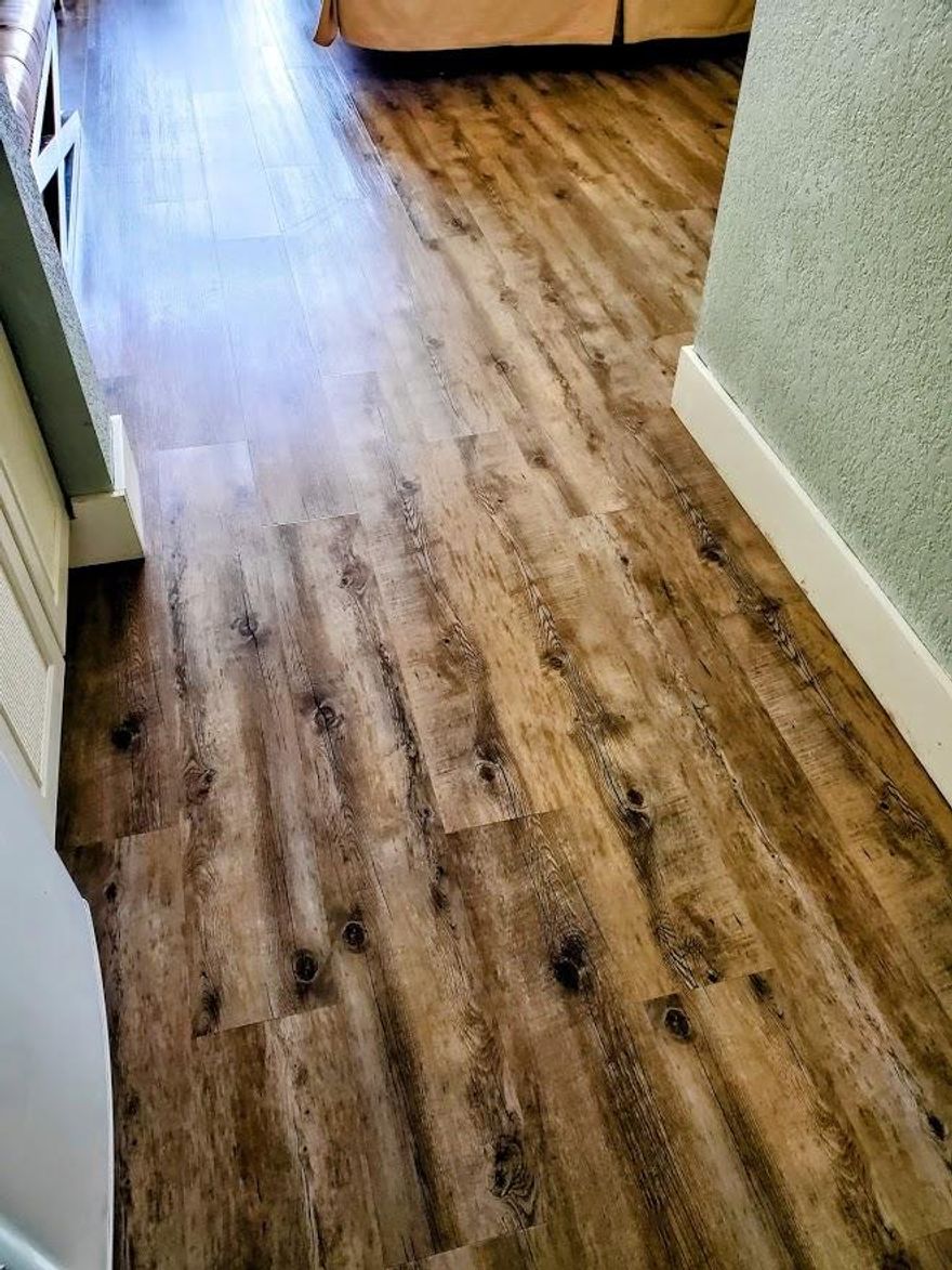 Gorgeous Bayview from the 7th floor!  Pool right next to Bayside unit.  Great Short term/long-term Rental Revenue. All utilities paid through the quarterly HOA dues.   Bayside is conveniently located near the Linkside Conference Center, Sunset Bay Cafe, Sandestin Fitness Center, Salon & Day Spa & Links Golf Course. Onsite tram to Beach & Village of Baytowne Wharf.  Project Facilities: Beach; Community Room; Deed Access; Dock; Elevators; Fishing; Gated Community; Golf; Handicap Provisions; Marina; Minimum Rental Prd; Picnic Area; Pool; Tennis; TV Cable; WaterfrontExterior: Balcony; Deck Open;  Pool