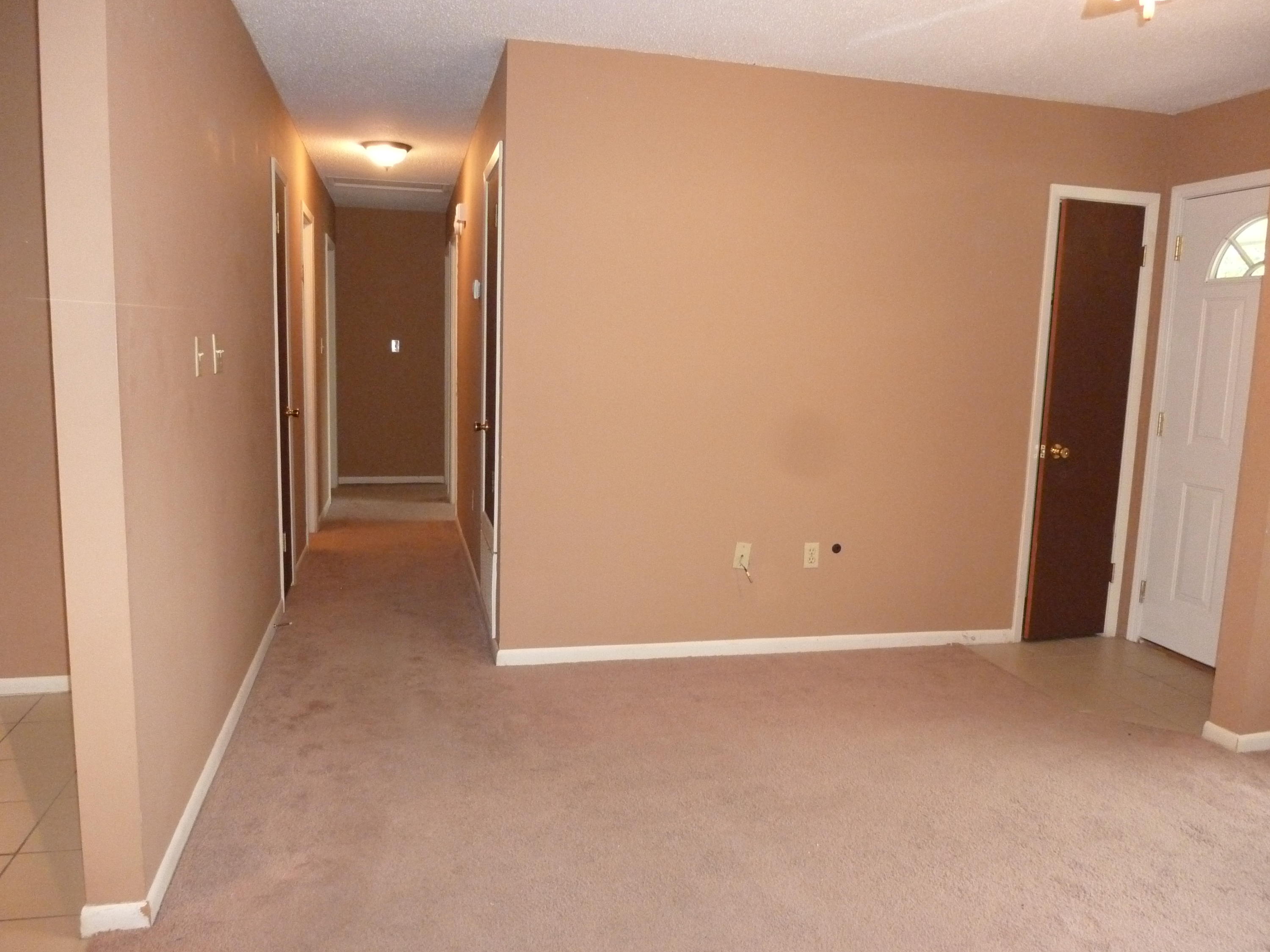 WHISPERING LAKES ESTATES - Residential Lease