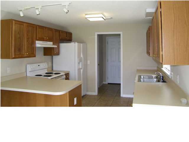 VICTORIA PARK - Residential Lease