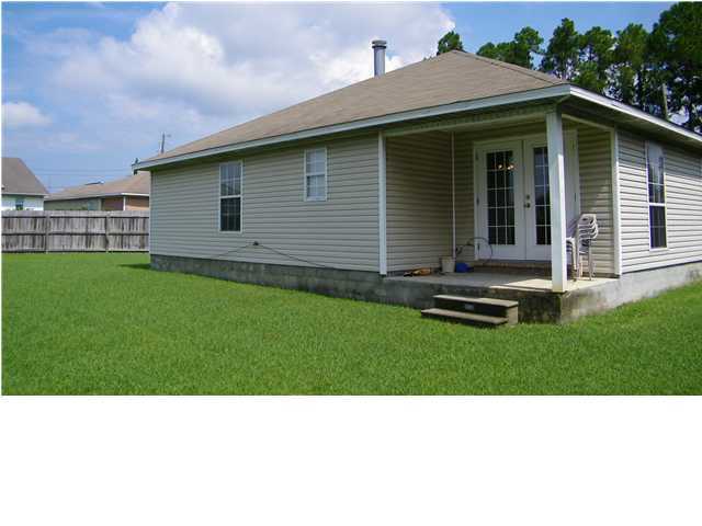 VICTORIA PARK - Residential Lease