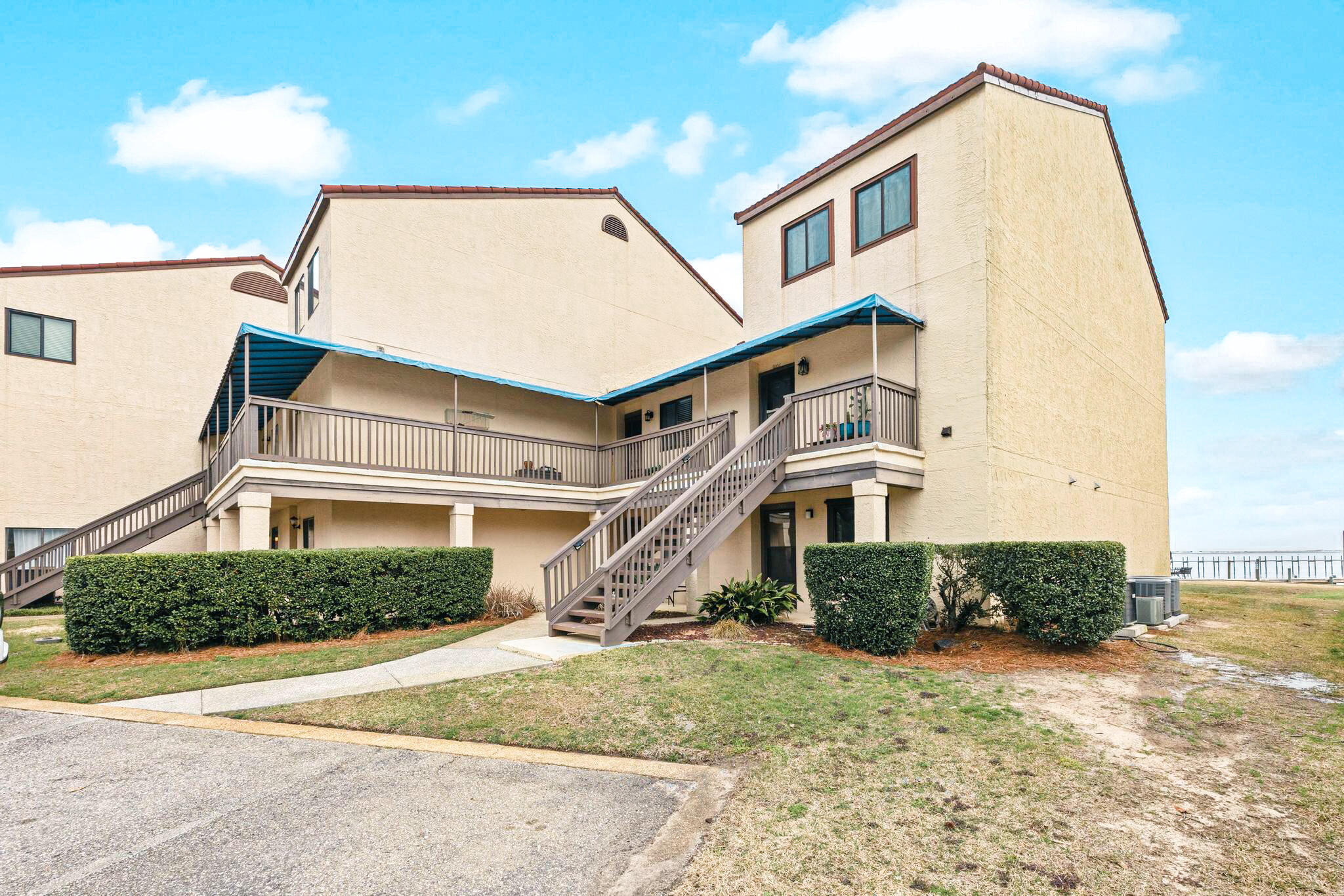 SAFE HARBOUR VILLAGE - Residential