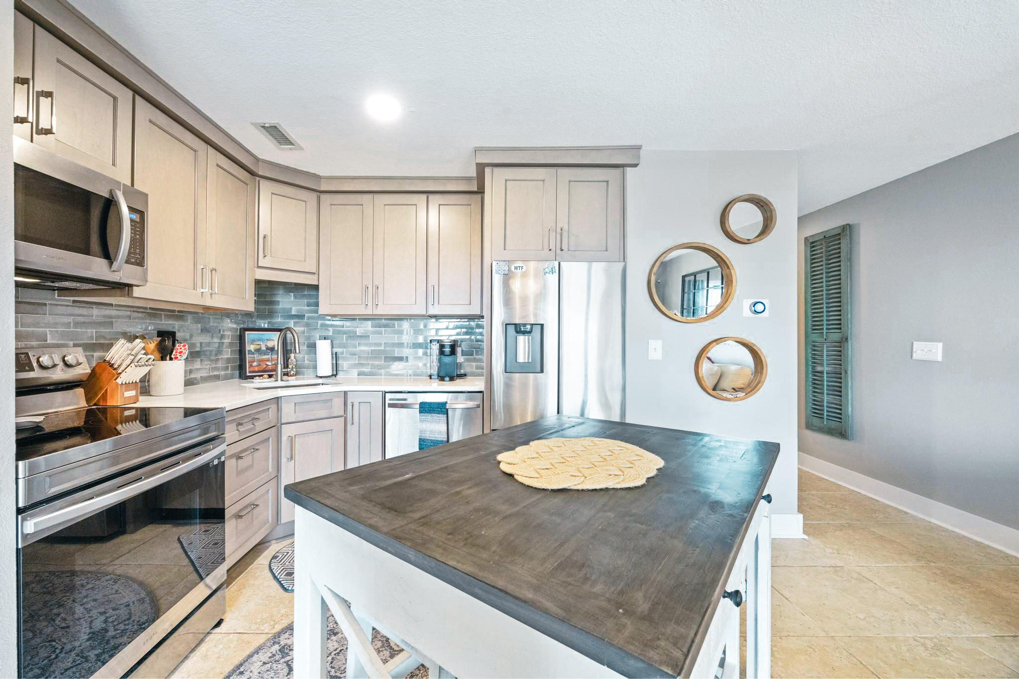 SAFE HARBOUR VILLAGE - Residential
