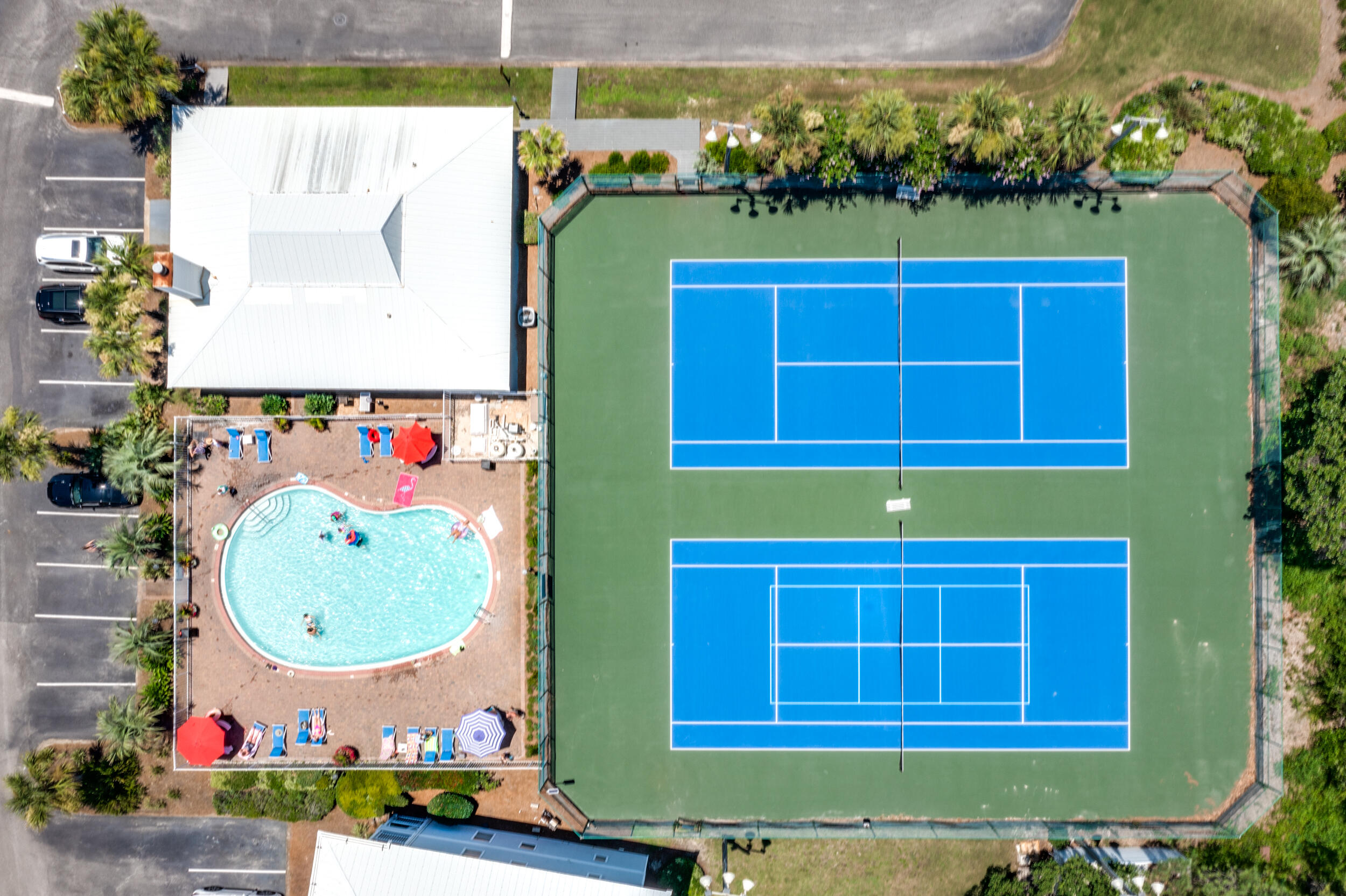 BEACHSIDE VILLAS CONDO - Residential