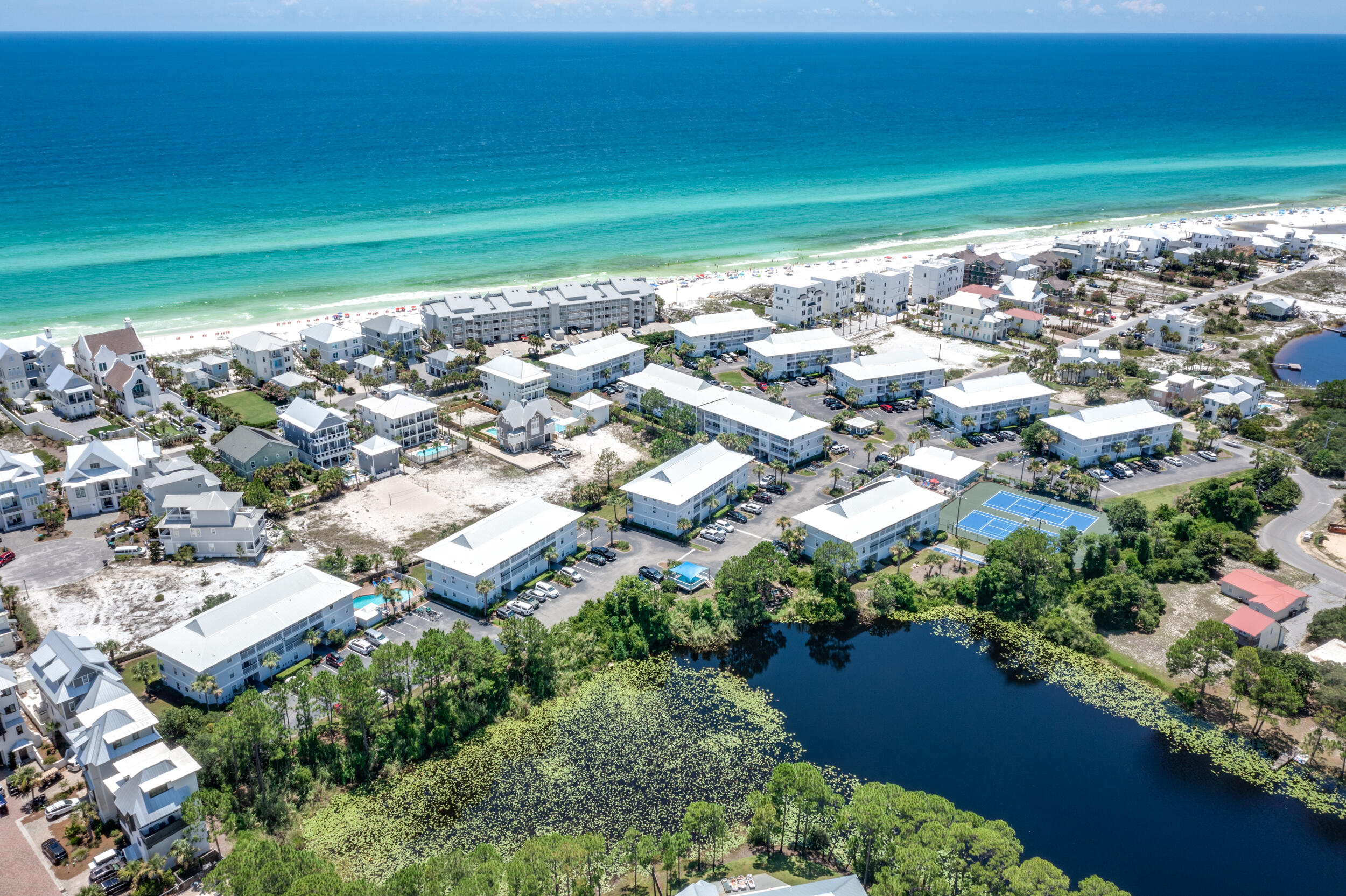 BEACHSIDE VILLAS CONDO - Residential