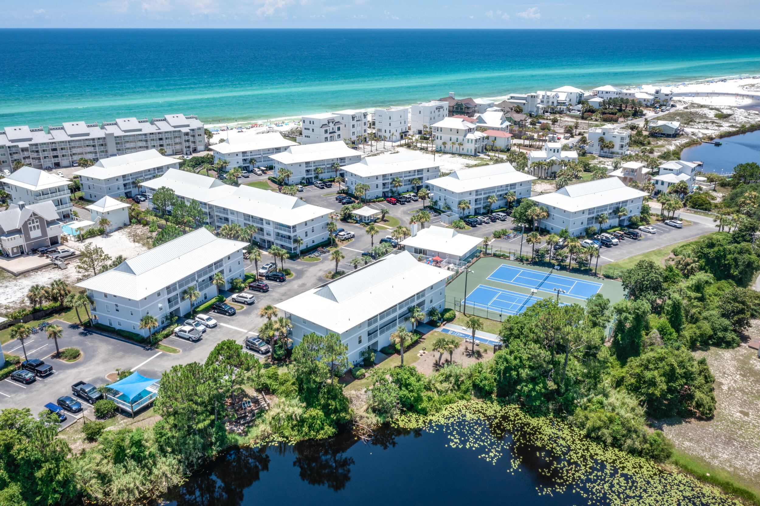 BEACHSIDE VILLAS CONDO - Residential