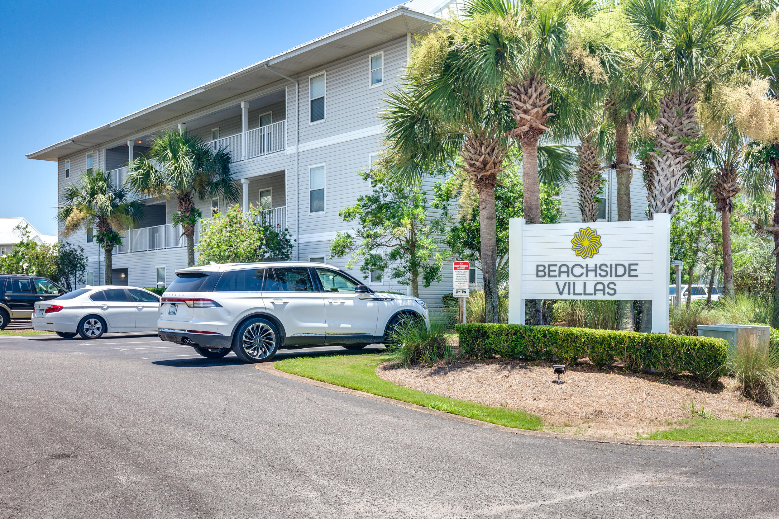 BEACHSIDE VILLAS CONDO - Residential