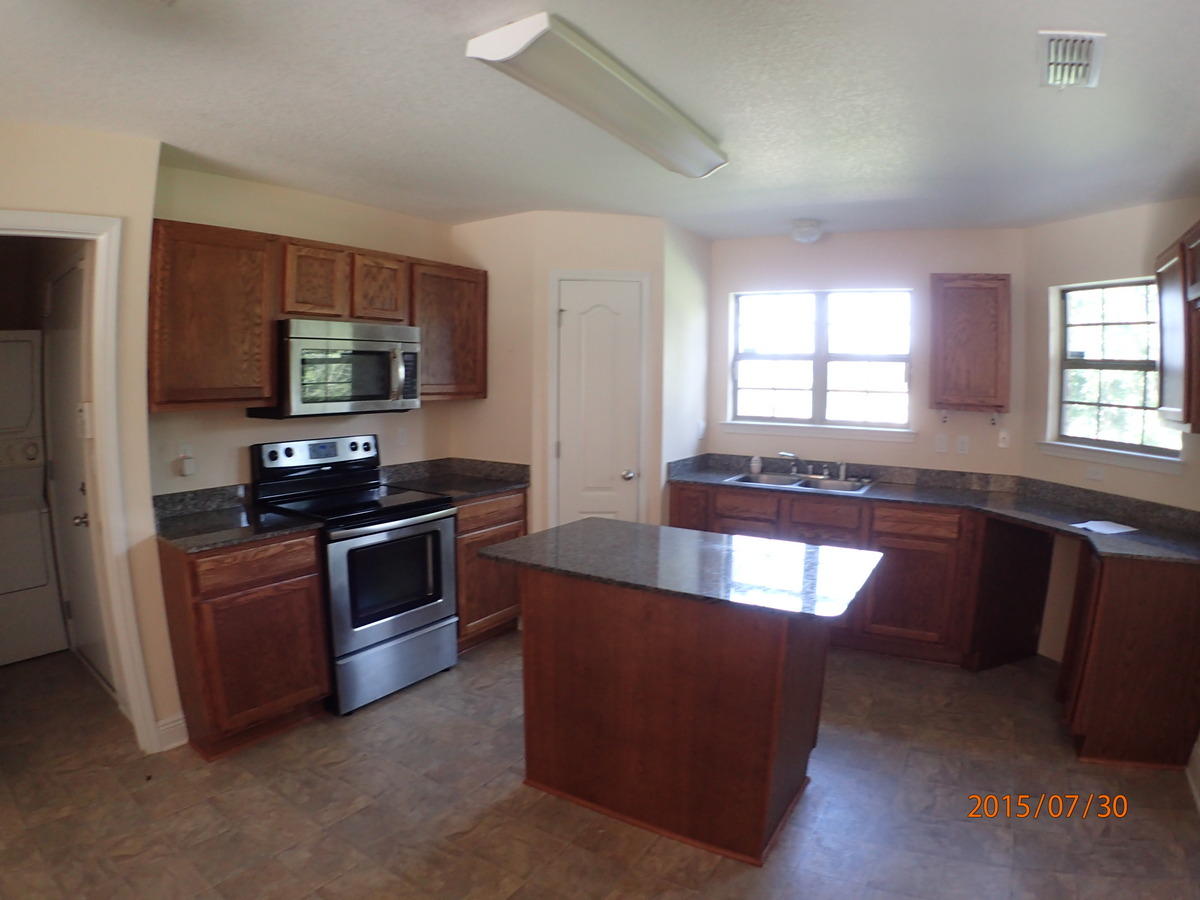 SILVER SPRINGS EST - Residential