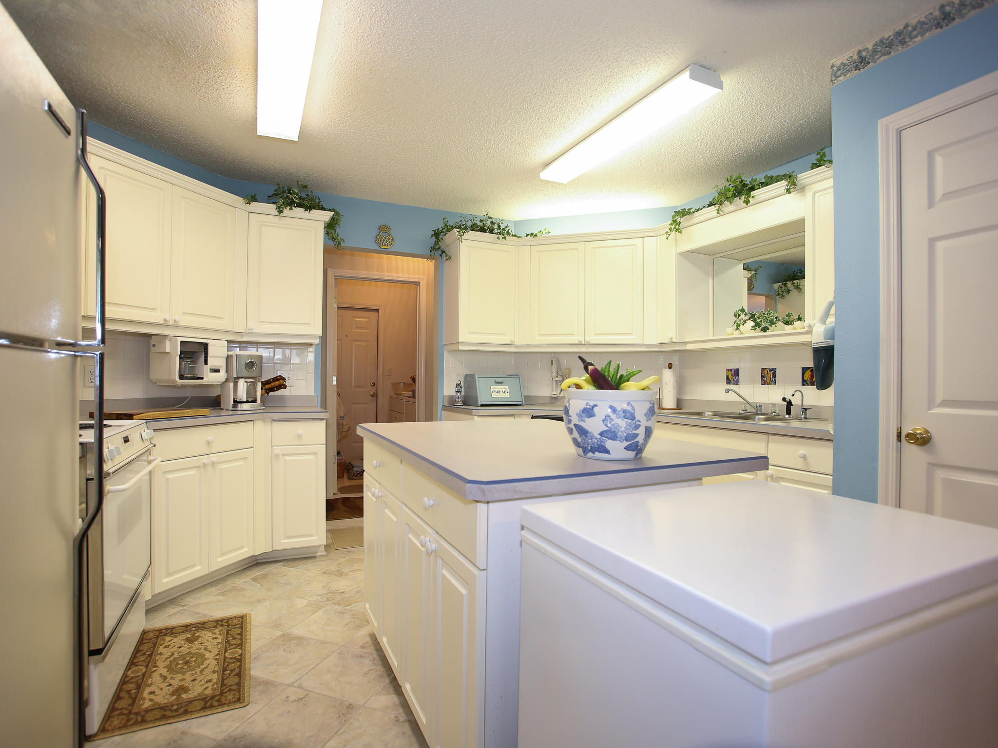 RAINTREE ESTATES - Residential