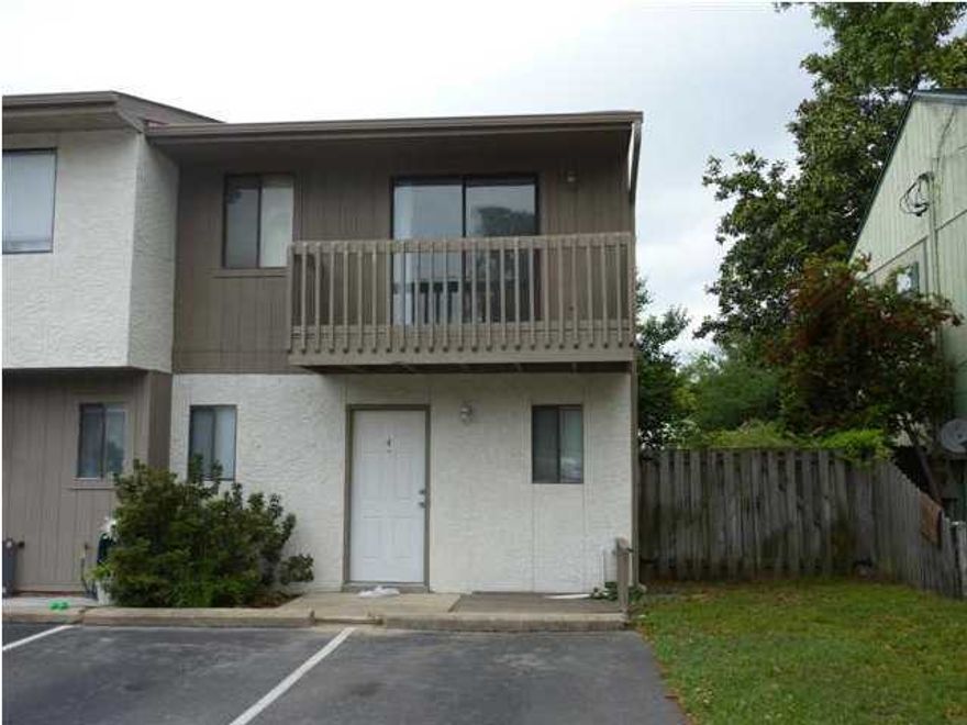 End unit townhouse. Privacy fenced backyard with patio.