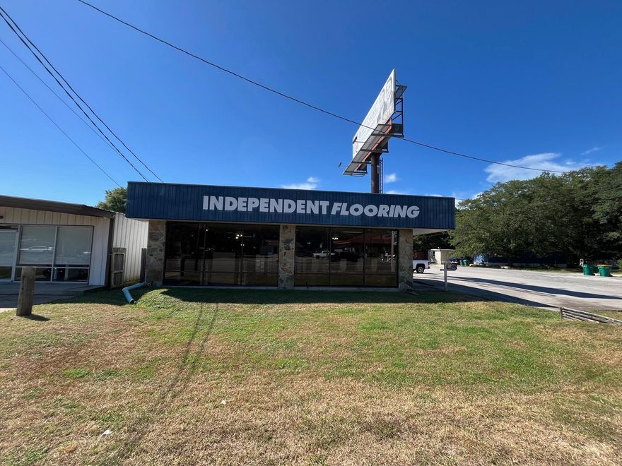Highly visible location along Racetrack Road in Fort Walton Beach, FL.  This freestanding building has great curb appeal and is very functional for many different business types.  Glass storefront with open showroom, several offices, kitchen/ break area, 2 restrooms and rear warehouse with a single roll up door.  Nice amount of parking to allow for large trucks & trailers.  There is a nice rear lot that is fenced in for additional outdoor storage.  Building make up is roughly 2,500 SF showroom / office and 3,000 SF warehouse.   Call agent to set up appointment to view the space.