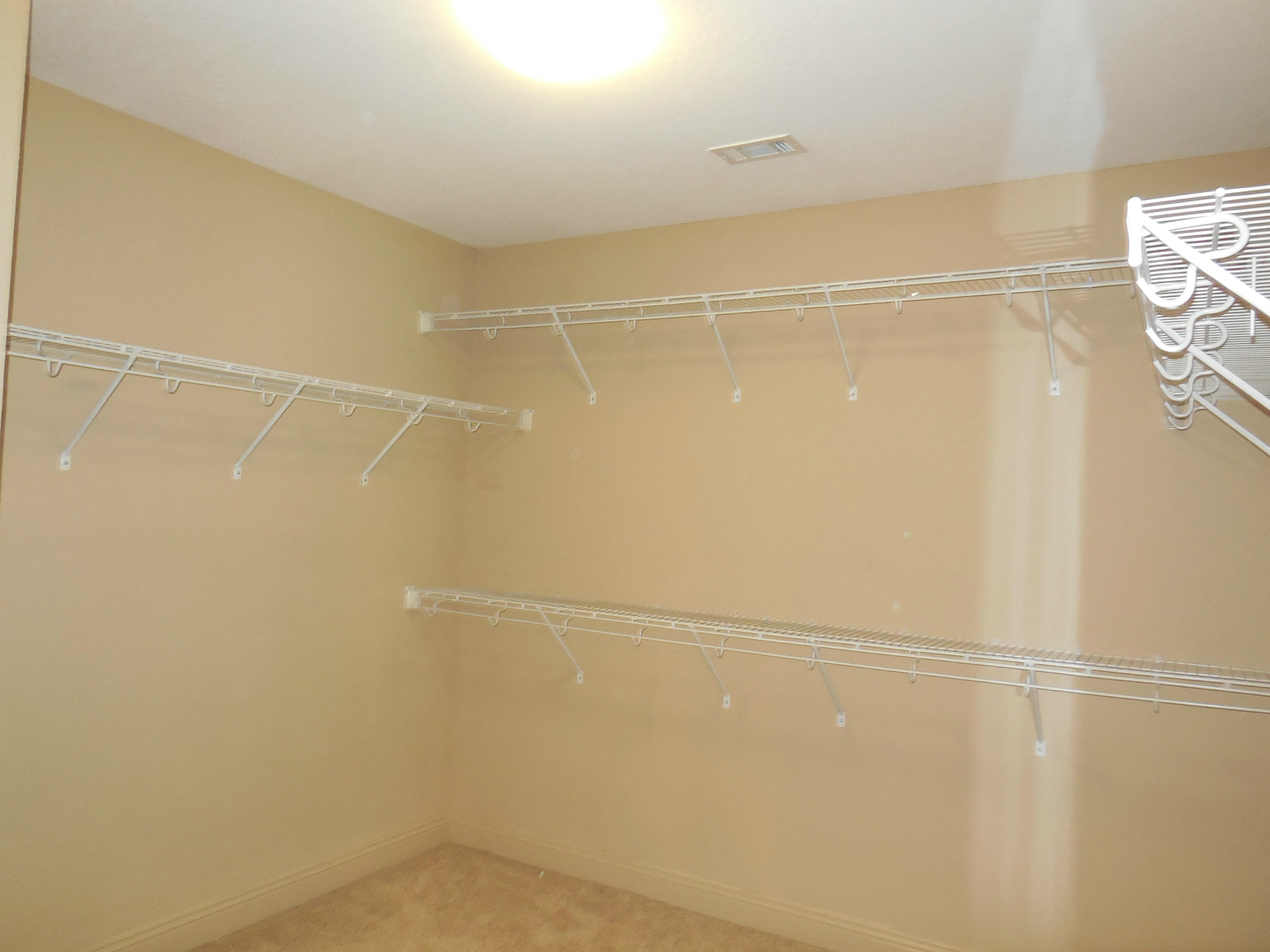 SPRING HOLLOW ESTATES - Residential