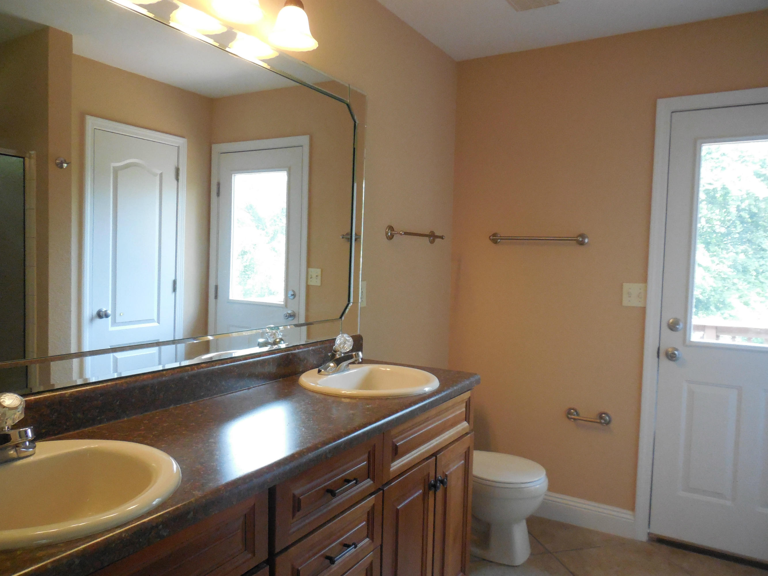 SPRING HOLLOW ESTATES - Residential