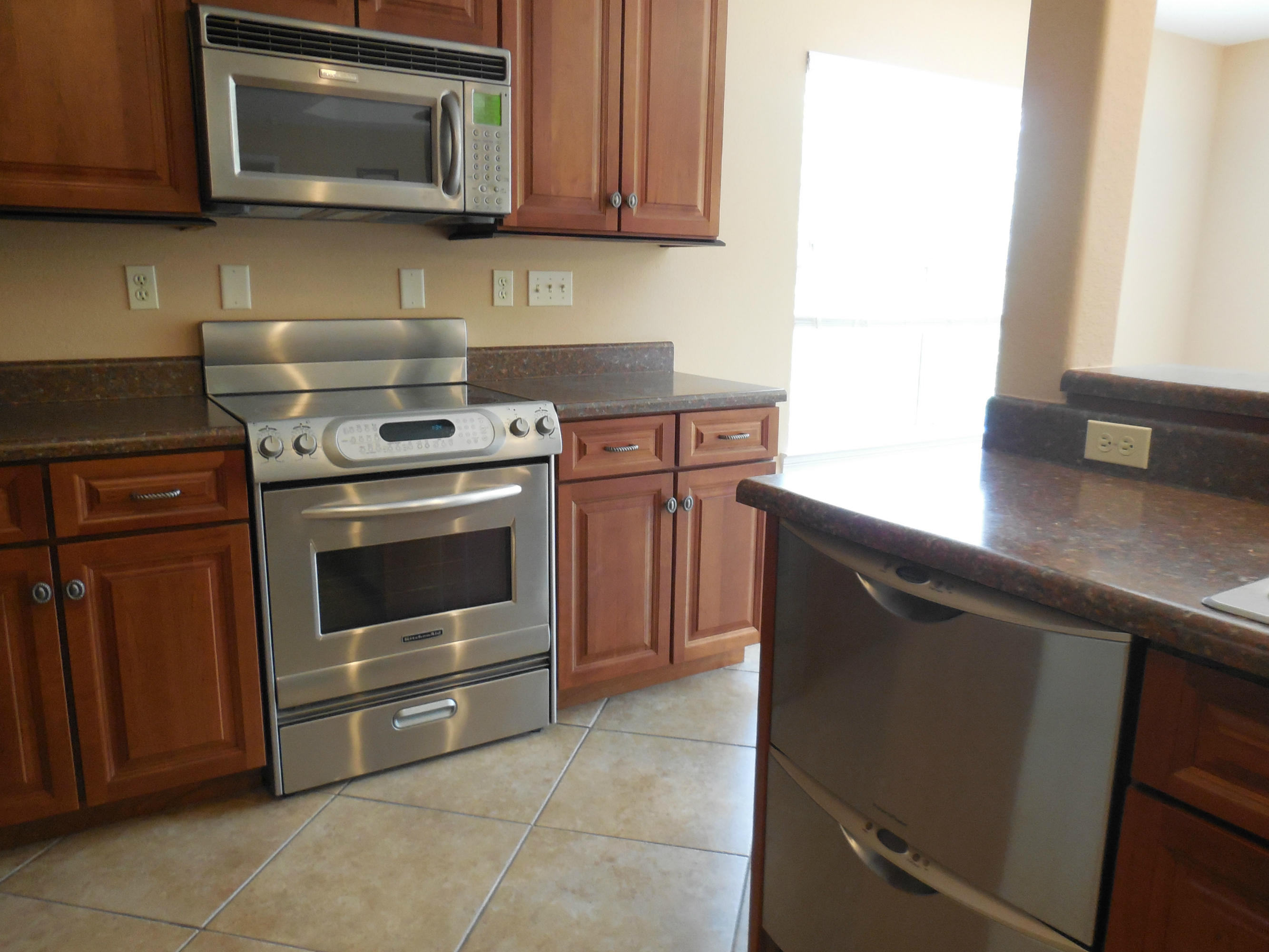 SPRING HOLLOW ESTATES - Residential