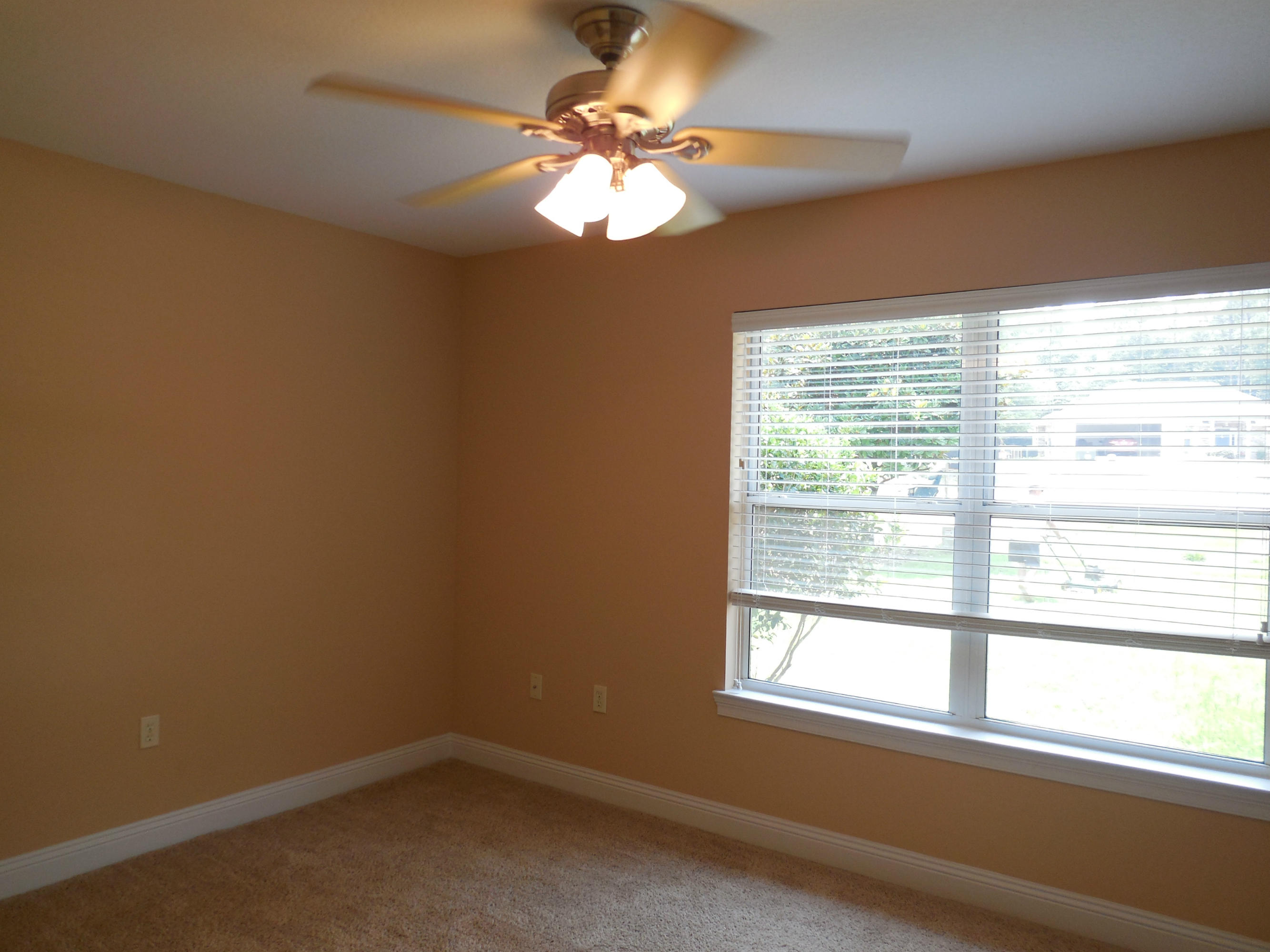 SPRING HOLLOW ESTATES - Residential