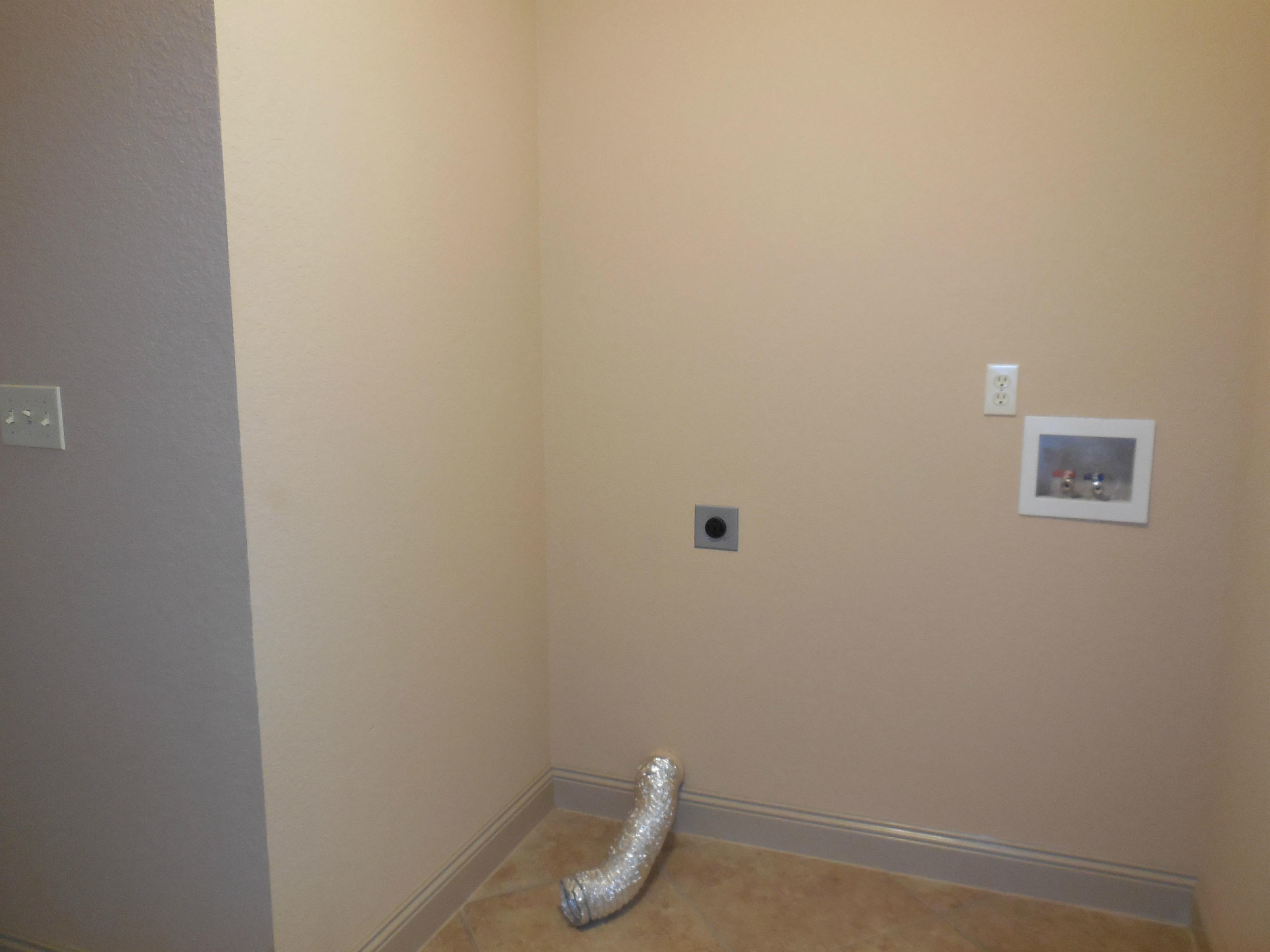 SPRING HOLLOW ESTATES - Residential