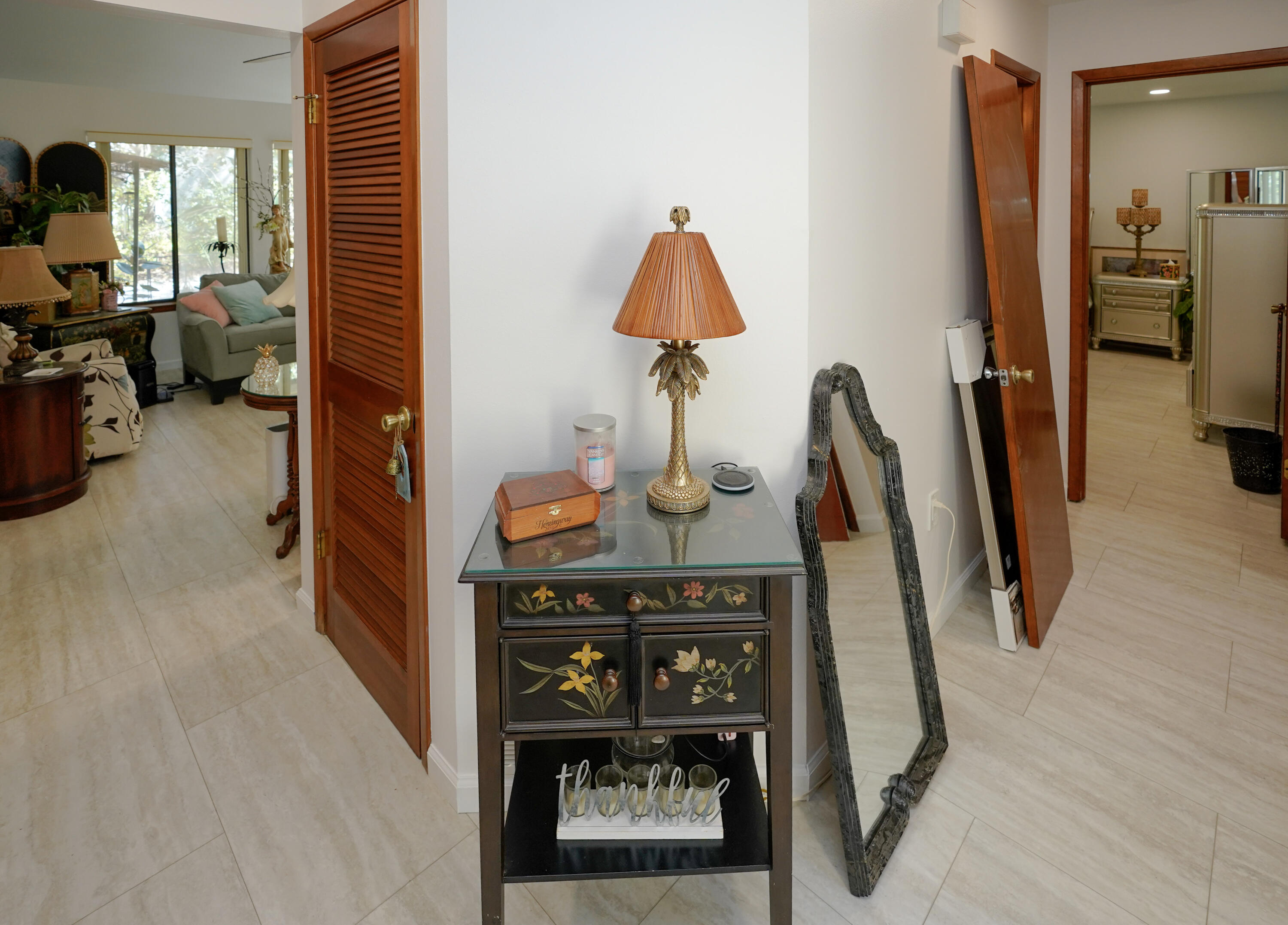ROYAL OAK VILLAS BLUEWATER BAY - Residential Lease