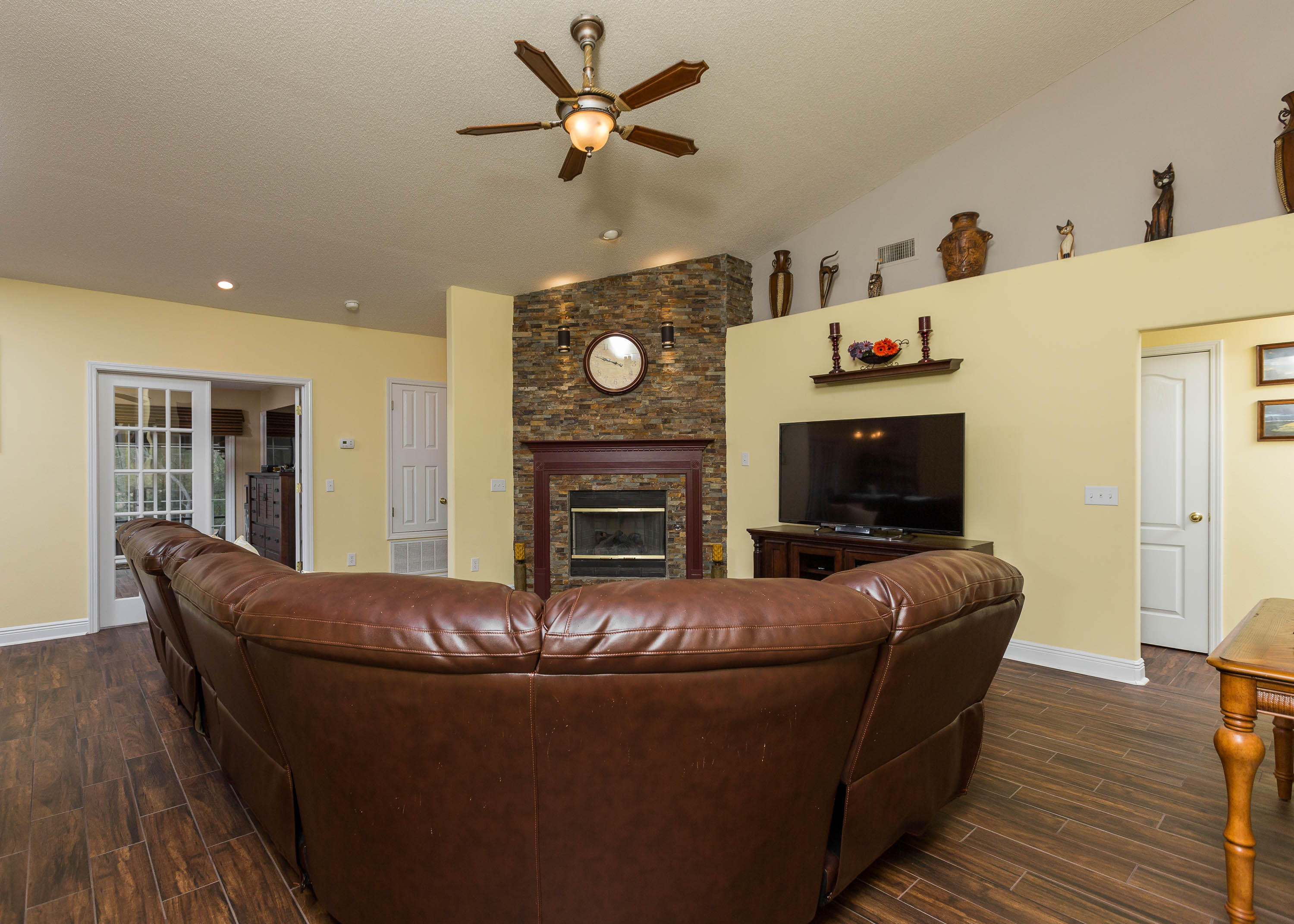 FOX VALLEY - Residential