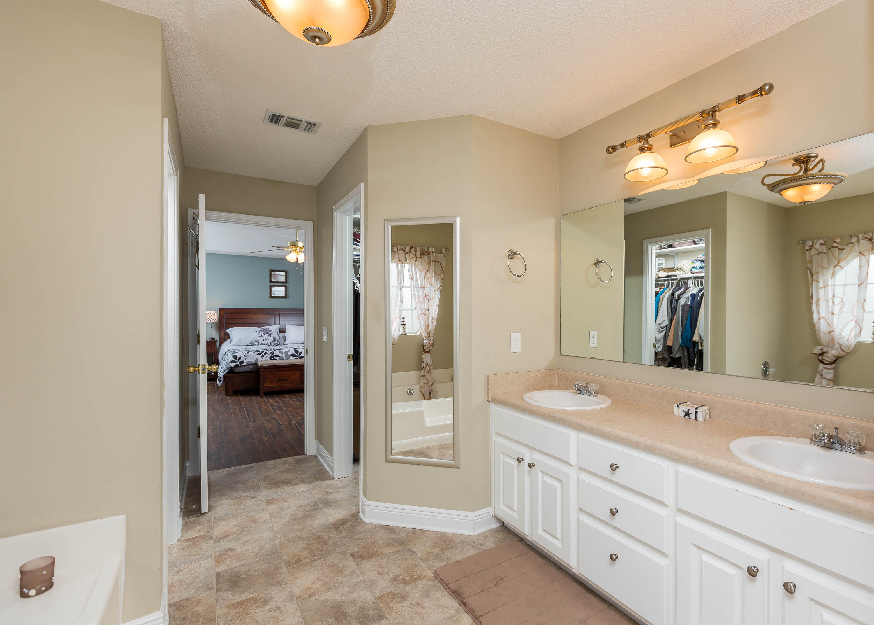 FOX VALLEY - Residential