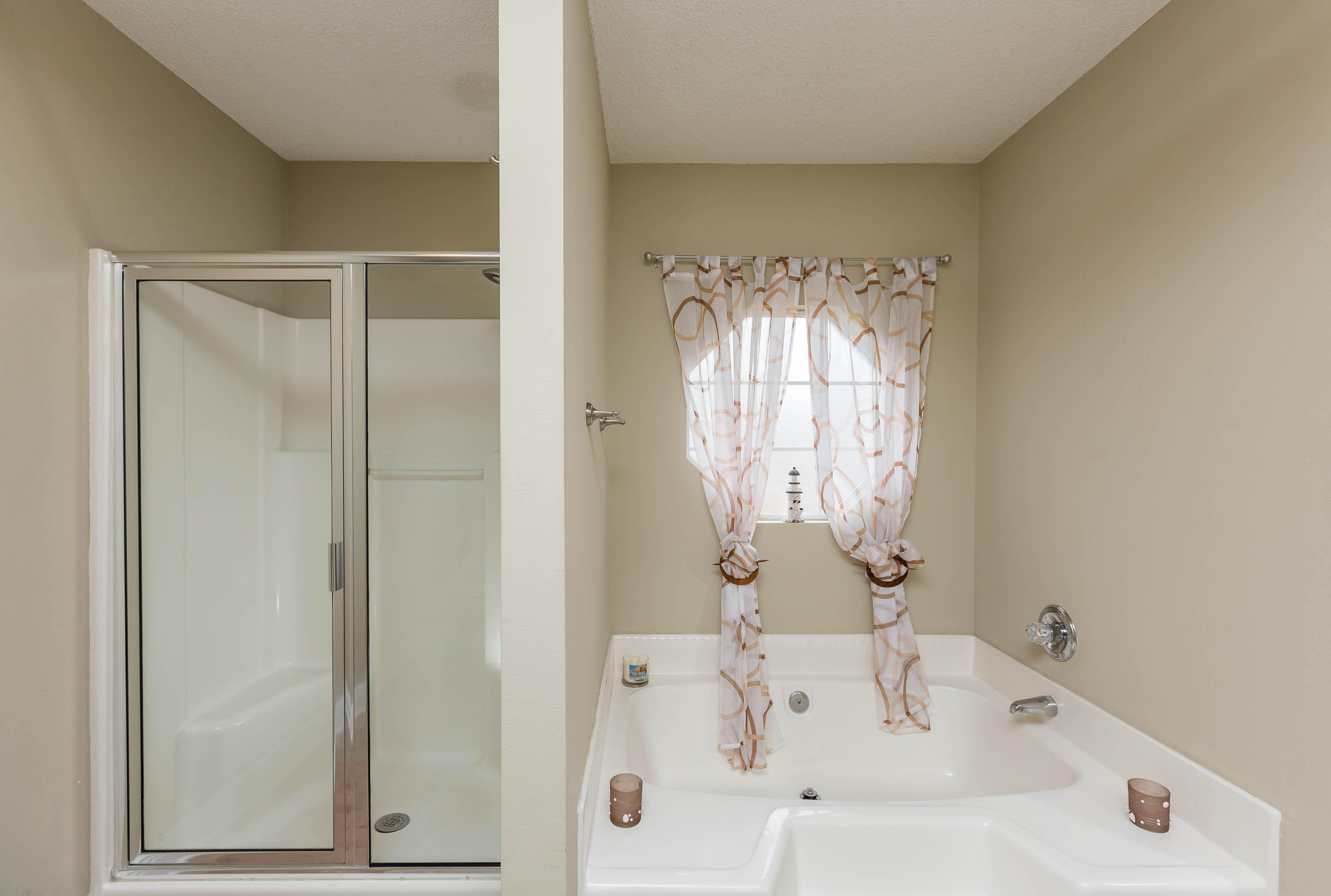 FOX VALLEY - Residential