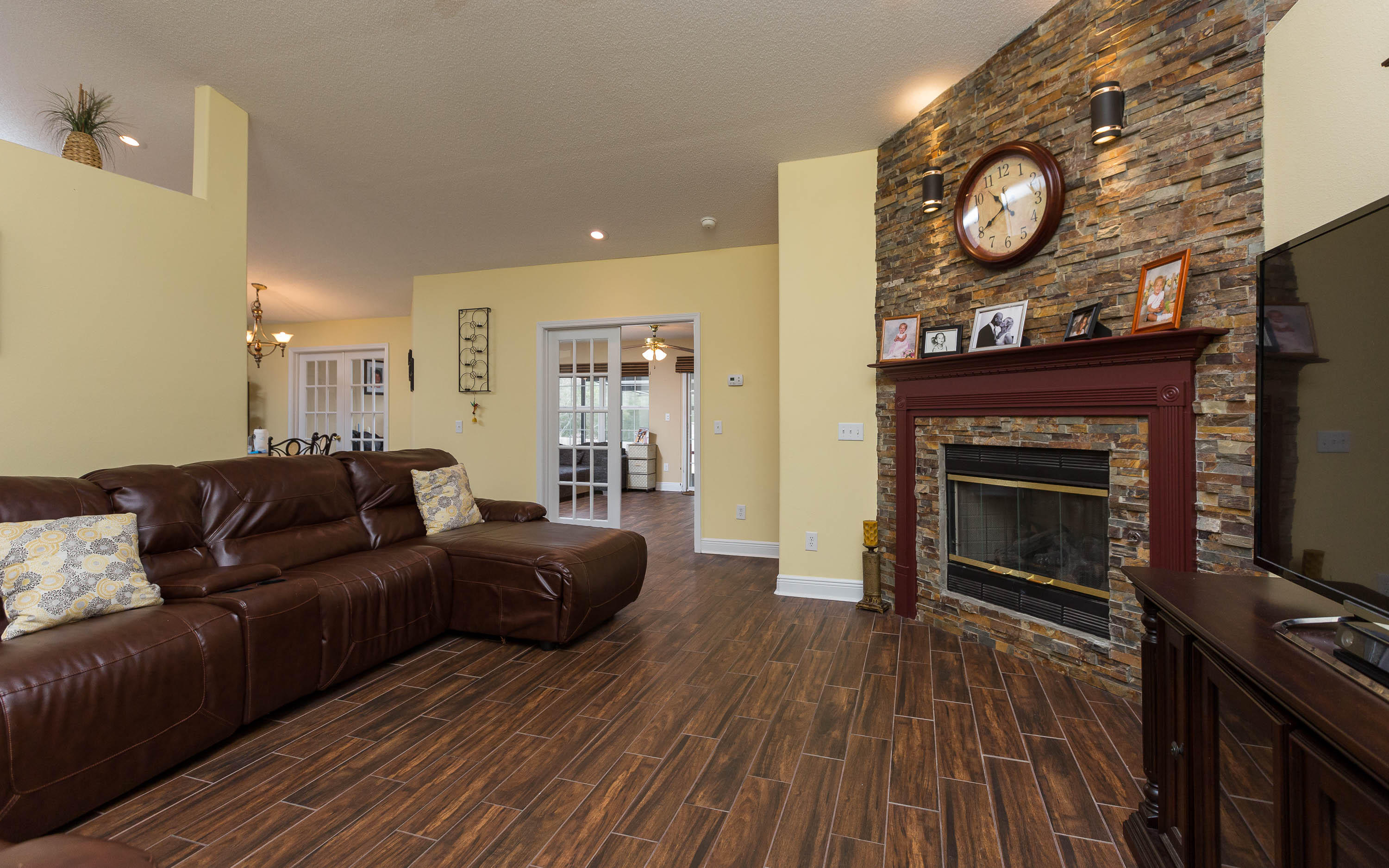 FOX VALLEY - Residential