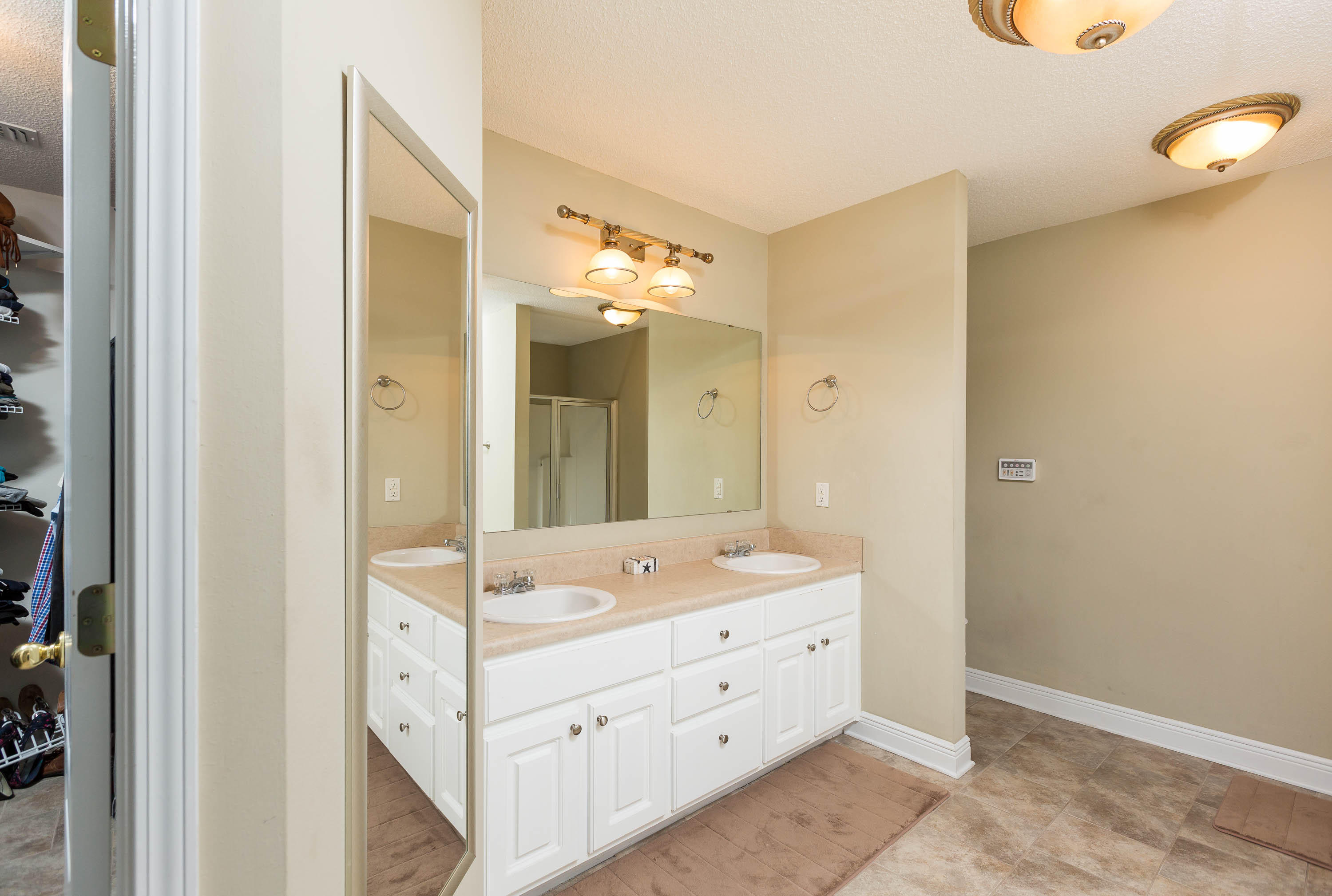 FOX VALLEY - Residential