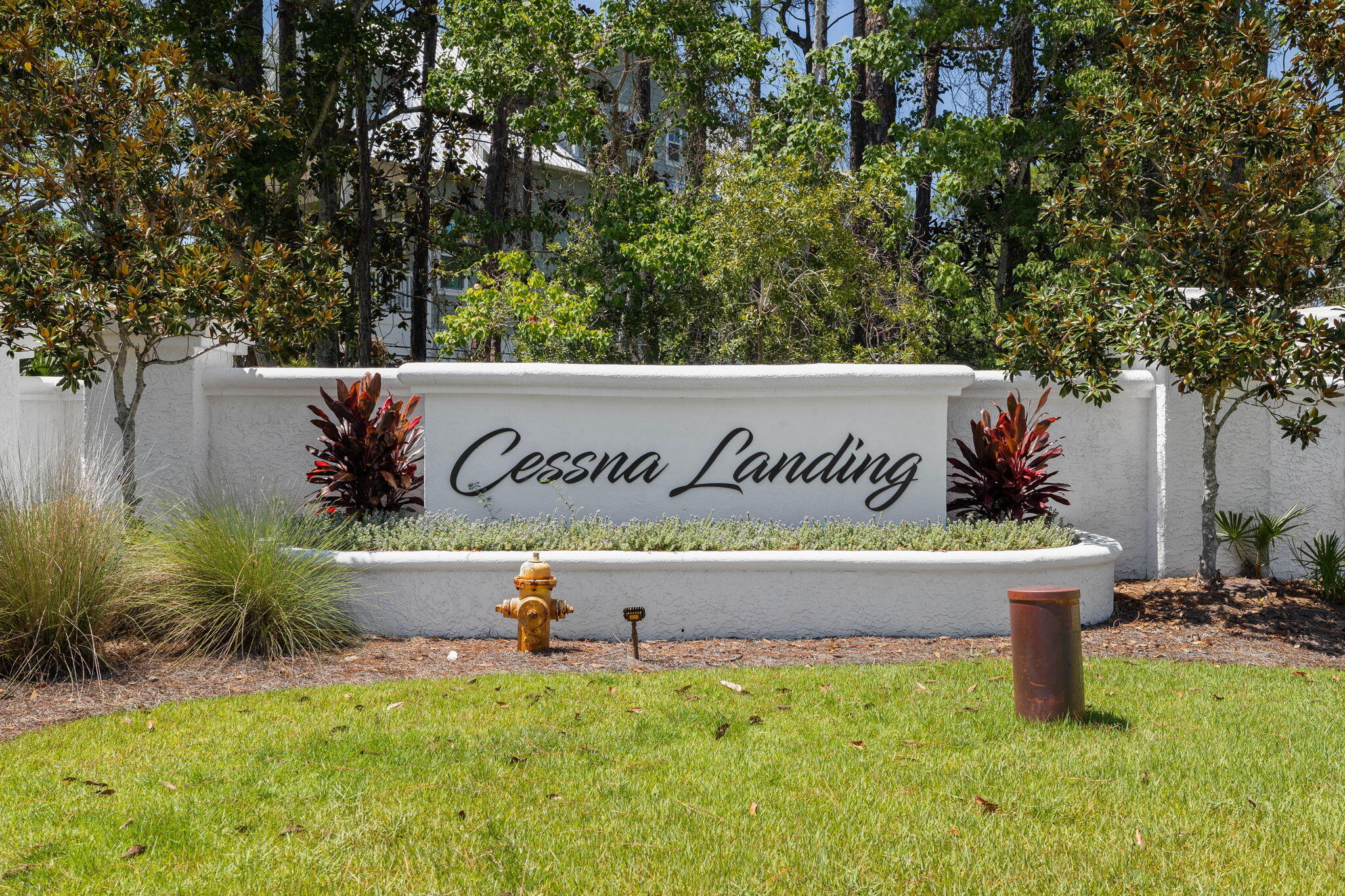 CESSNA LANDING - Land