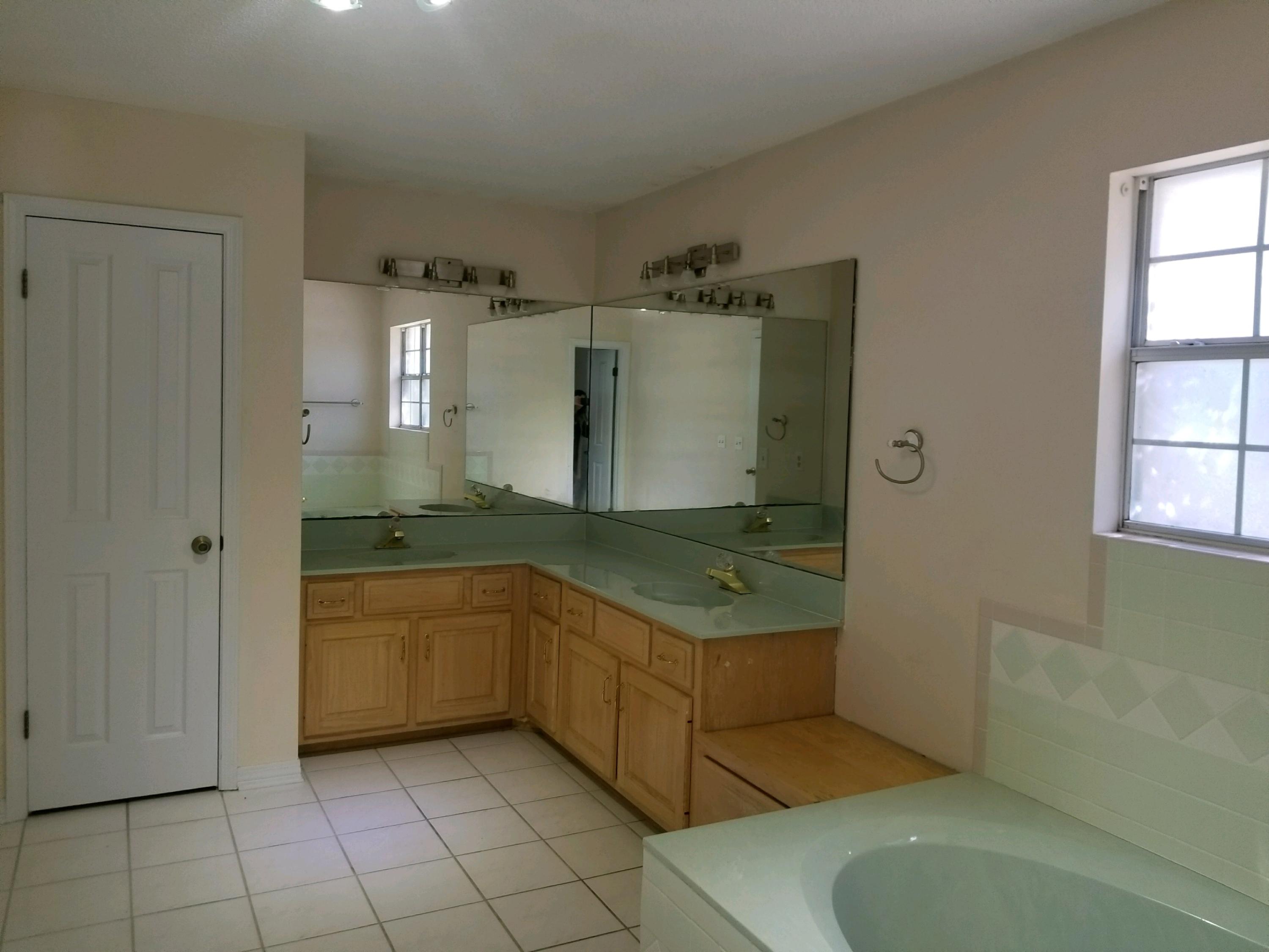 PARKWOOD ESTATES PH 1 BLUEWATER BAY - Residential