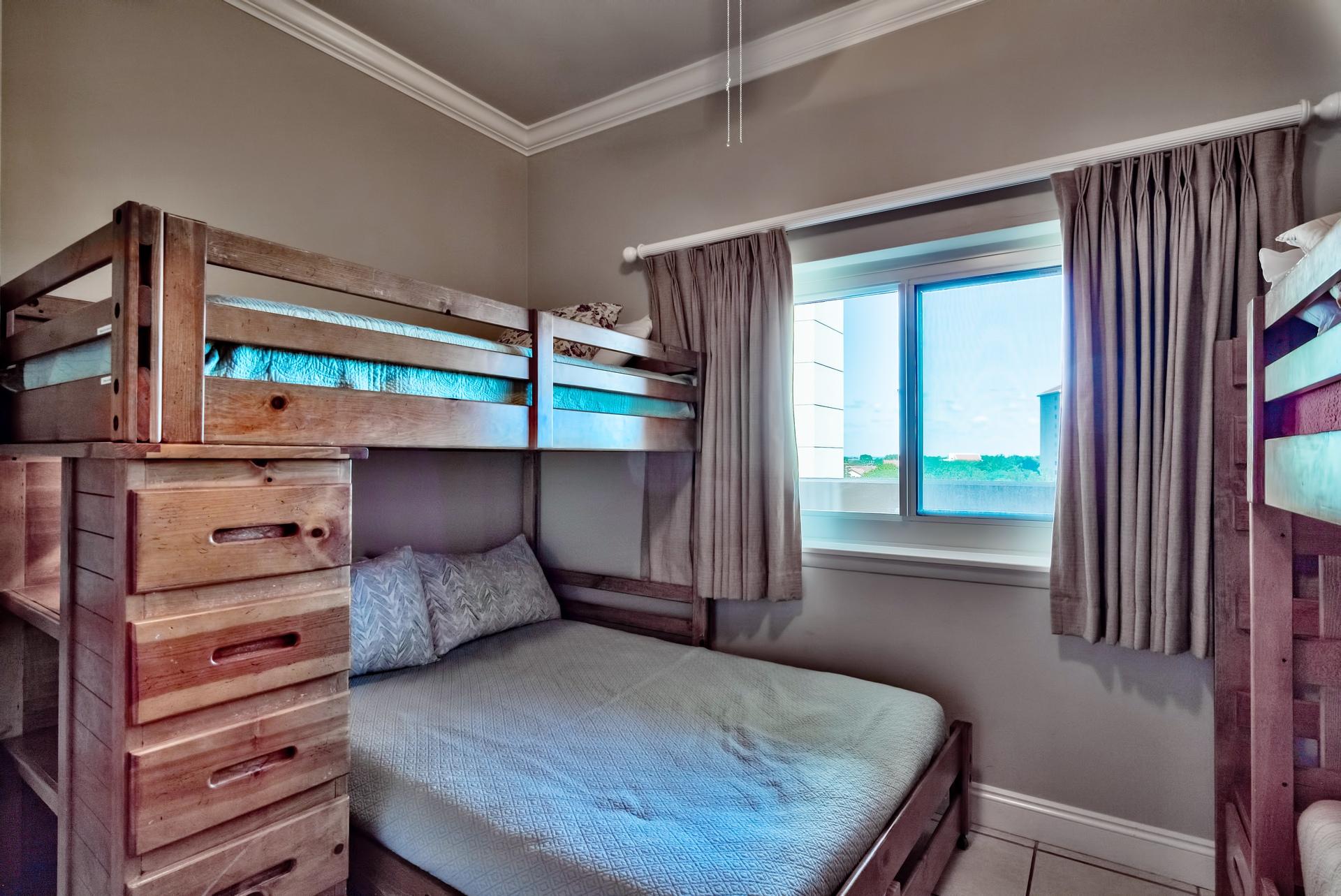 TOPS'L BEACH MANOR - Residential