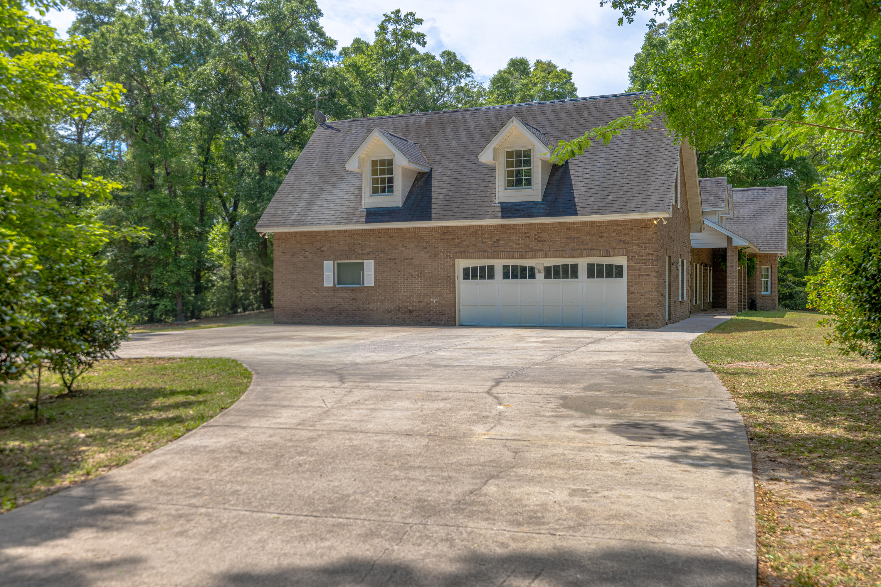 NO RECORDED SUBDIVISION - Residential