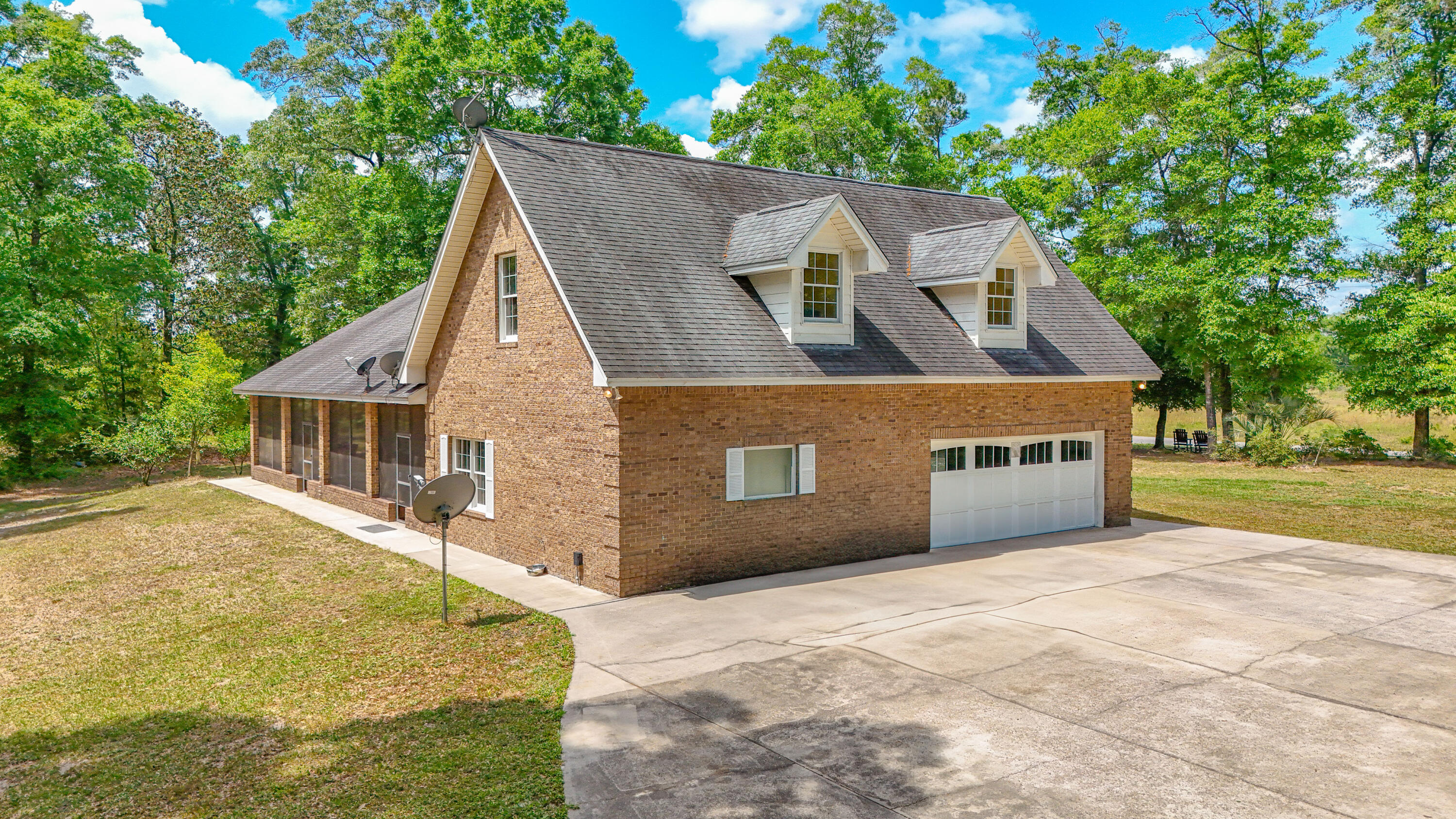 NO RECORDED SUBDIVISION - Residential