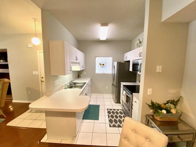 THE OAKS AT NICEVILLE - Residential