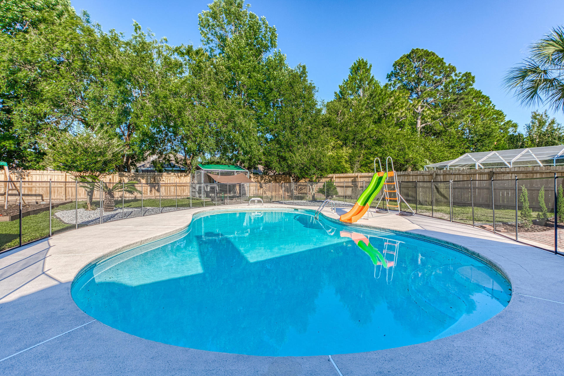 RAINTREE ESTATES - Residential