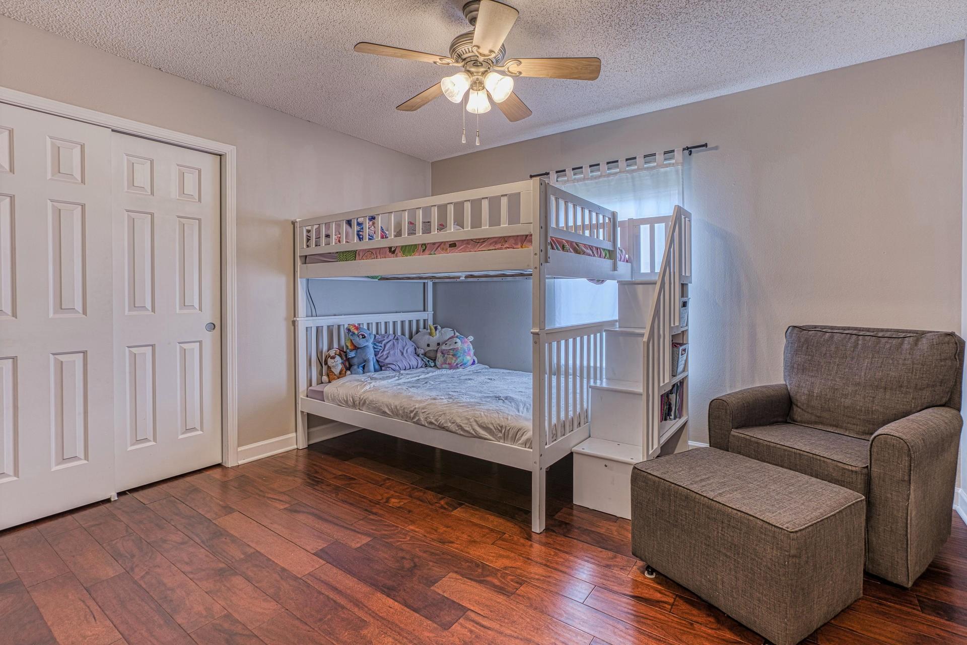 RAINTREE ESTATES - Residential