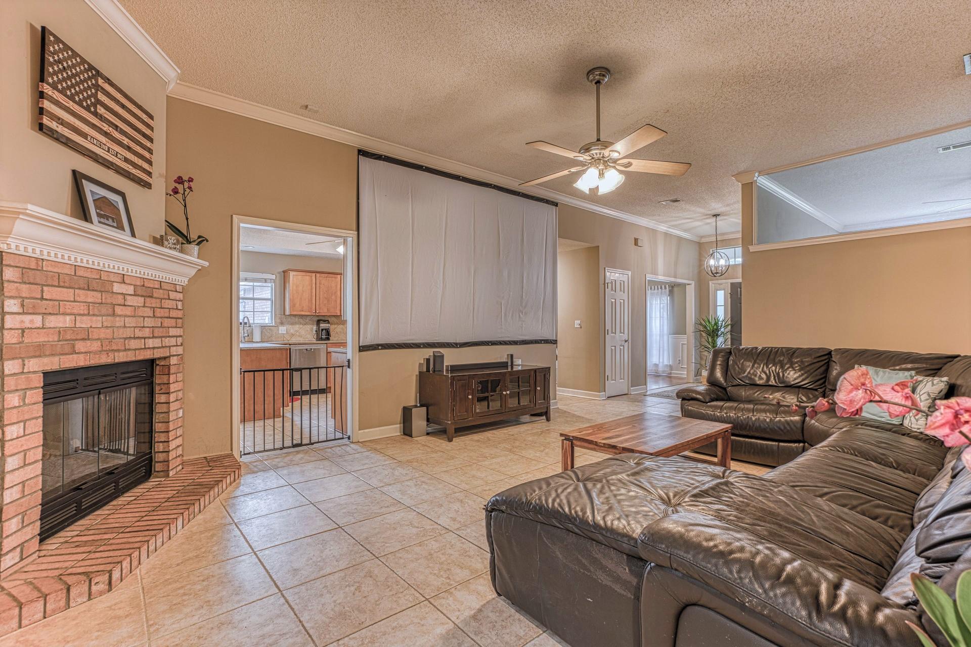 RAINTREE ESTATES - Residential