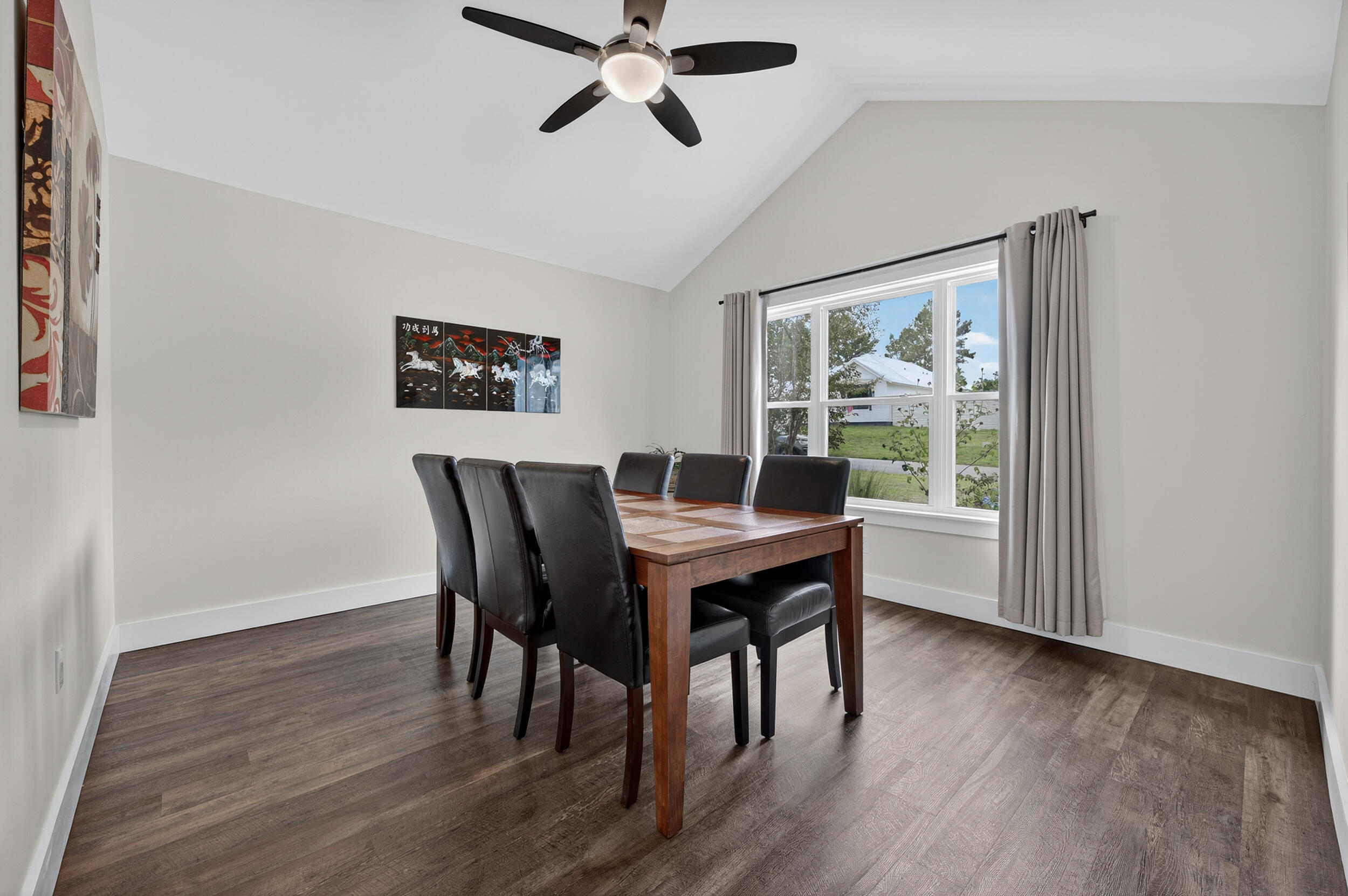 MAJESTIC OAKS VINEYARD - Residential