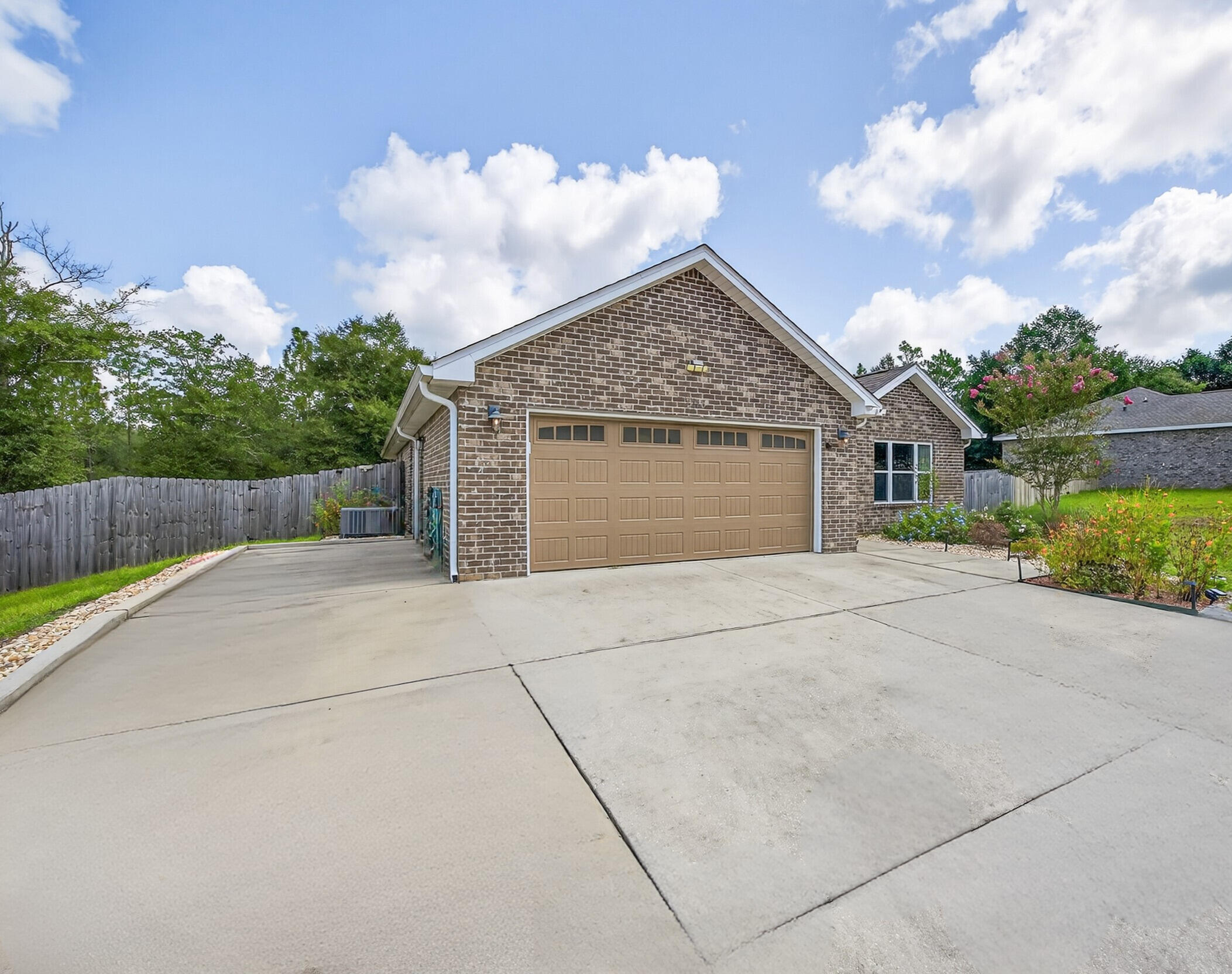 MAJESTIC OAKS VINEYARD - Residential