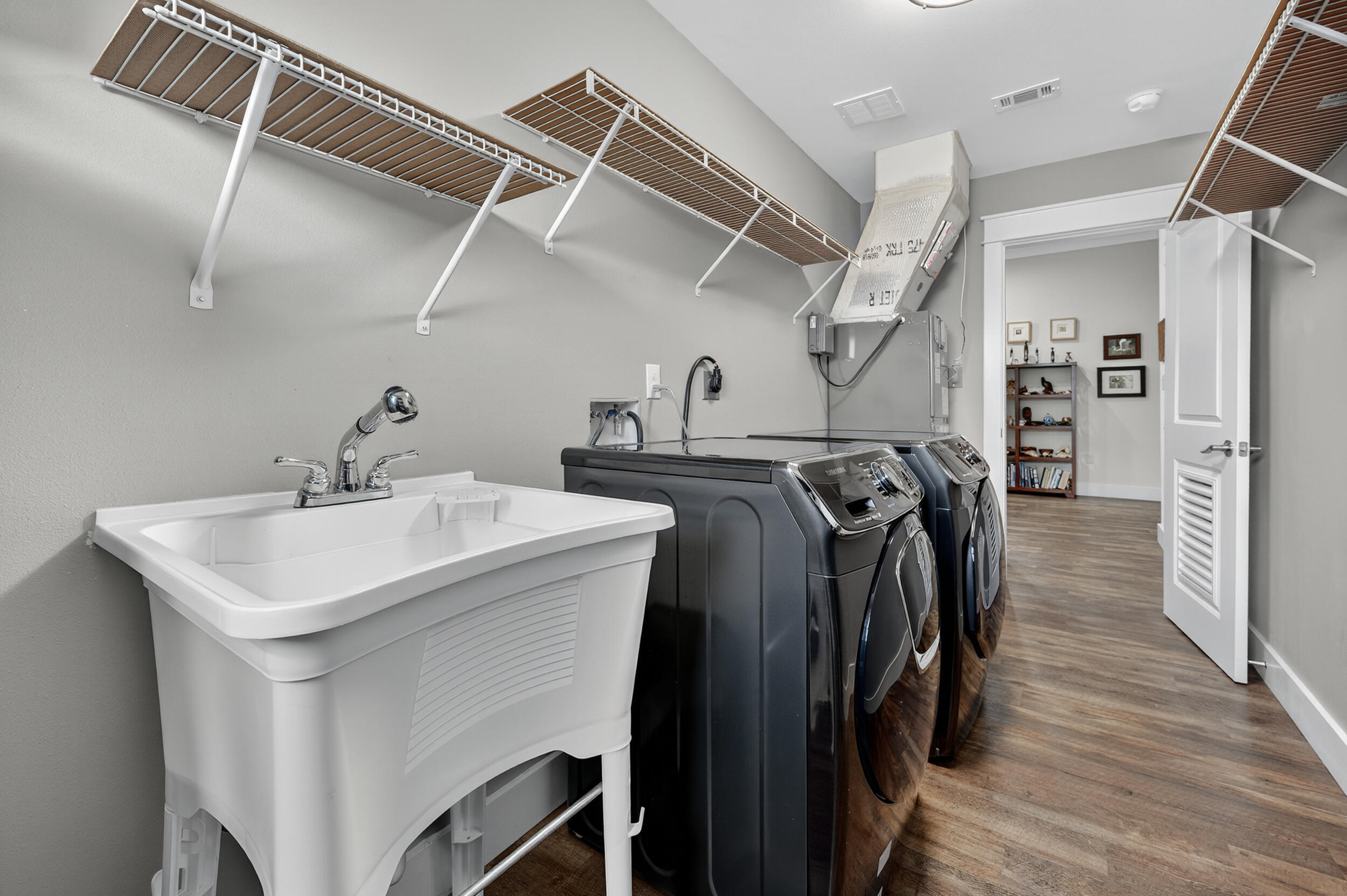 MAJESTIC OAKS VINEYARD - Residential