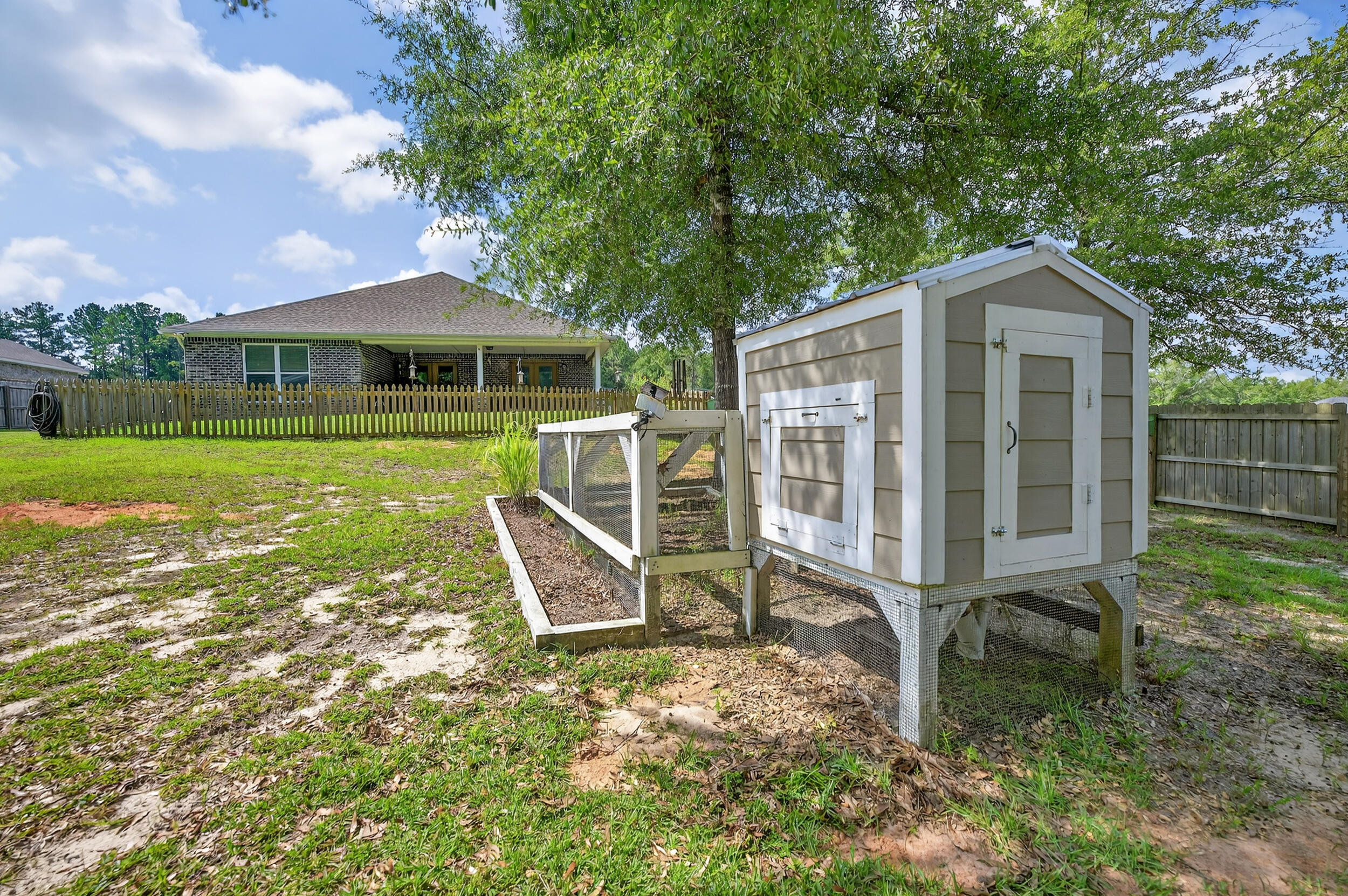 MAJESTIC OAKS VINEYARD - Residential