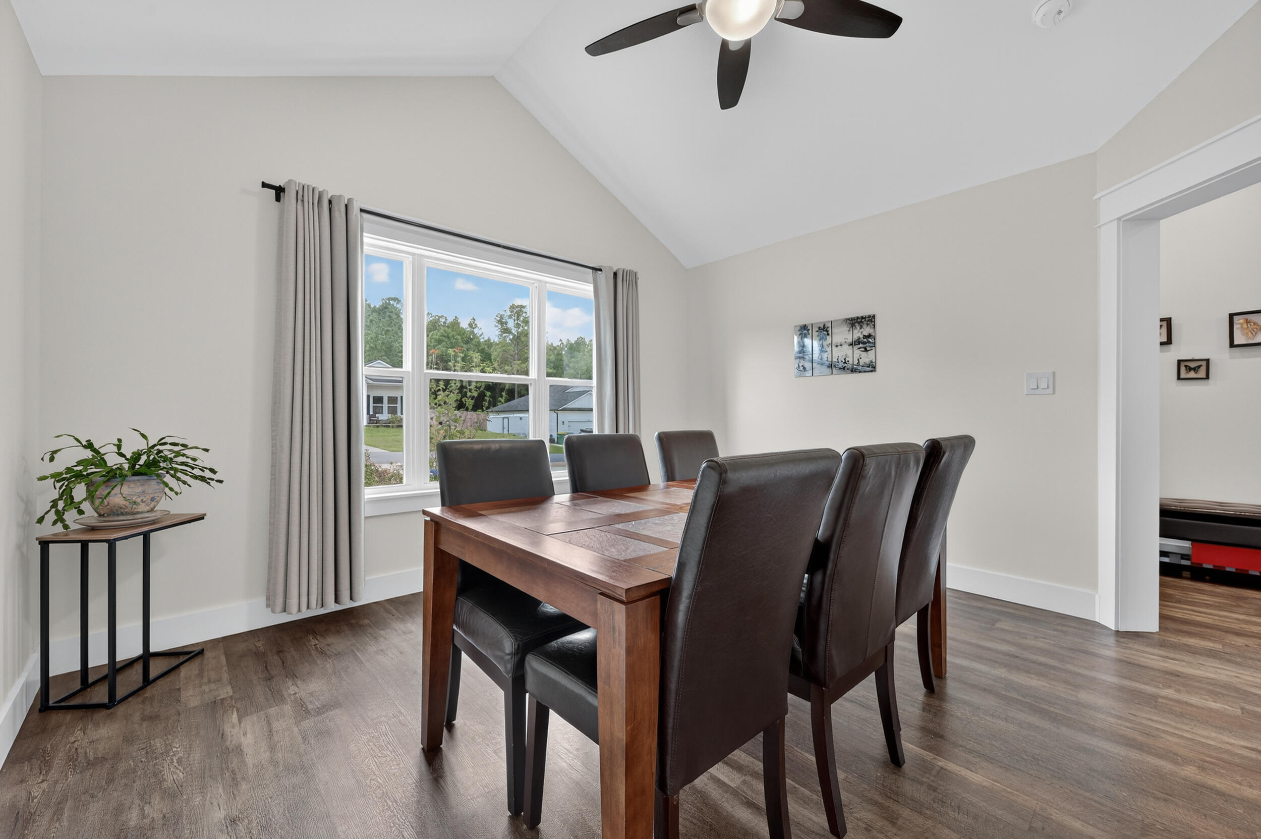 MAJESTIC OAKS VINEYARD - Residential