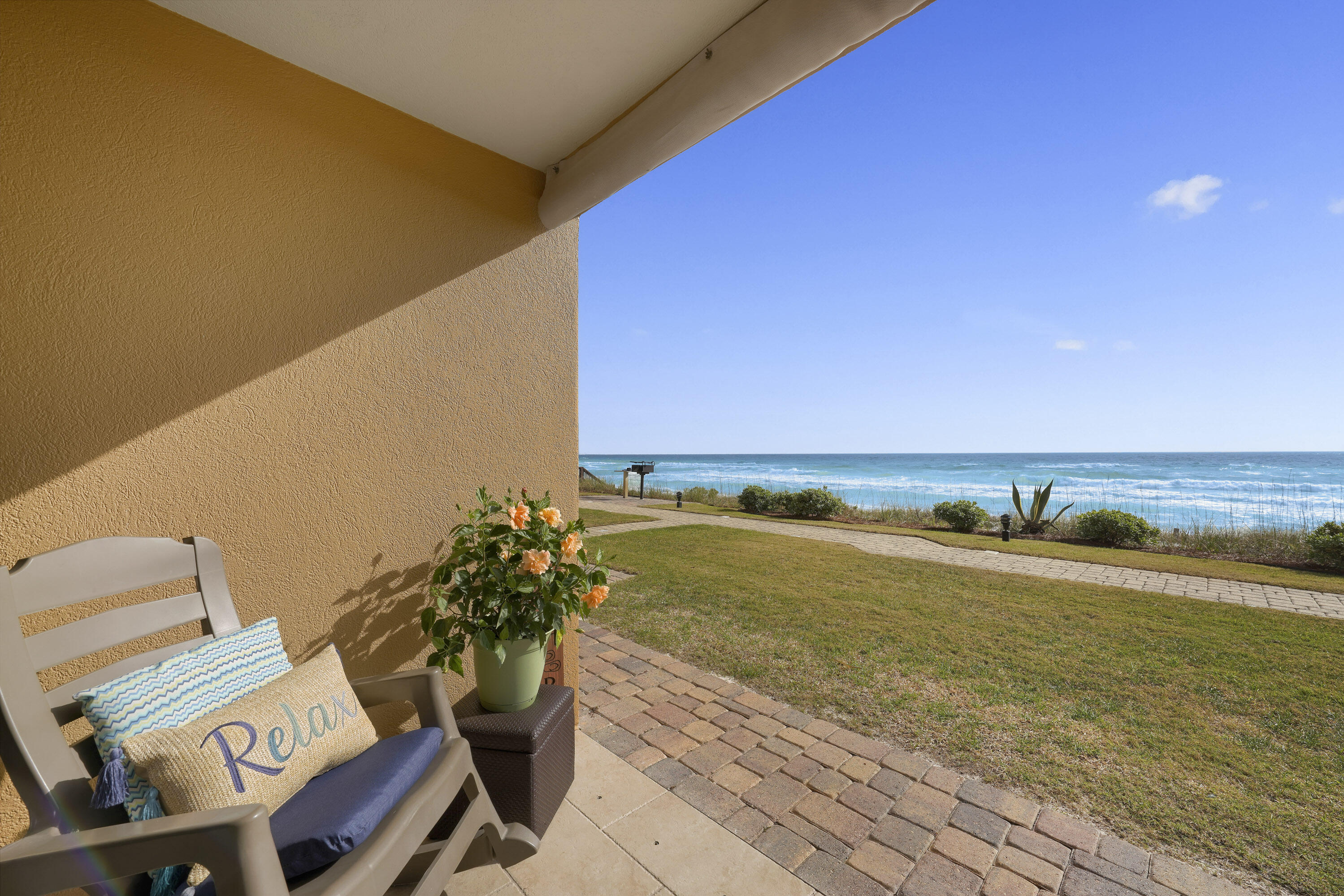 CORAL REEF CLUB - Residential