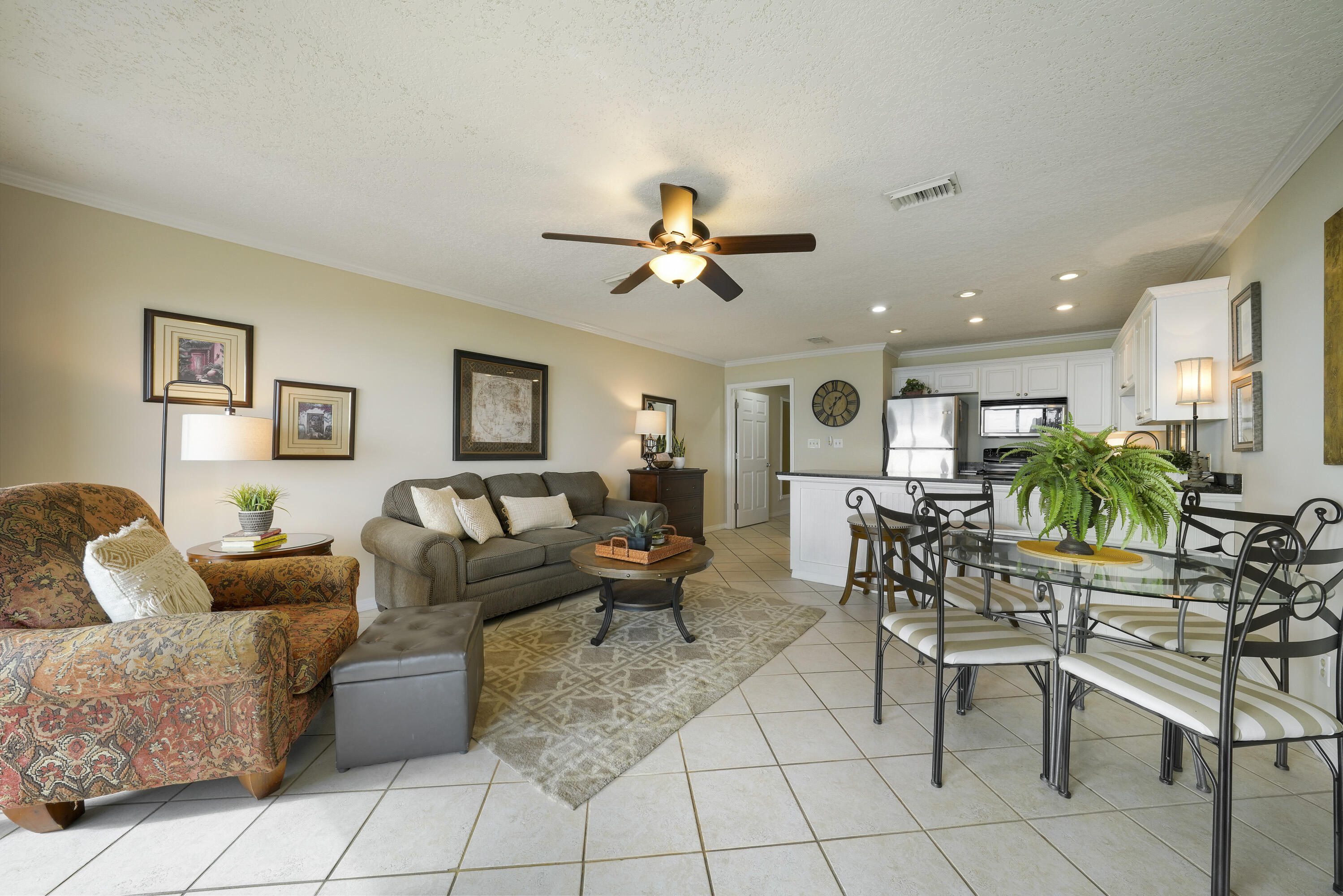 CORAL REEF CLUB - Residential