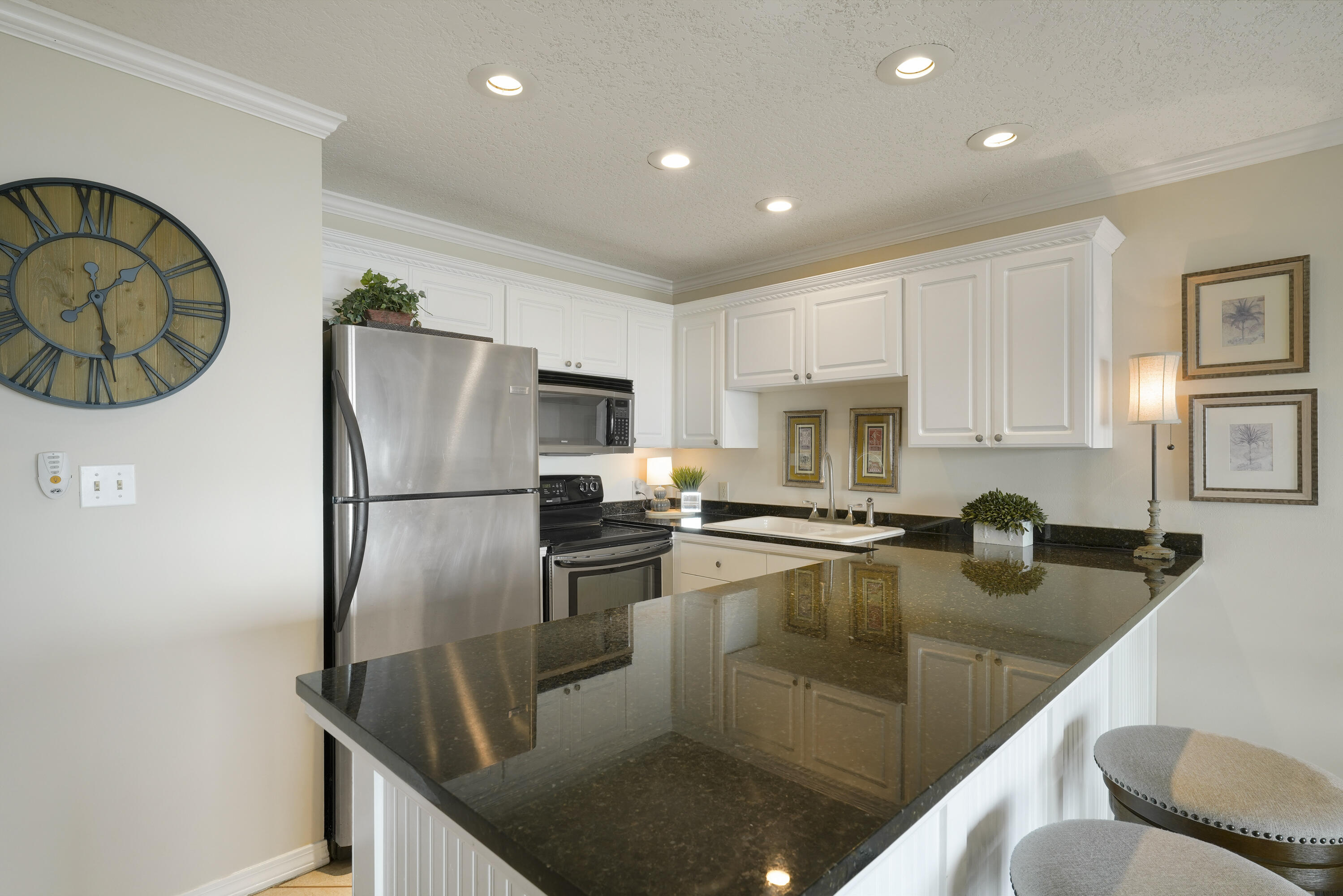 CORAL REEF CLUB - Residential