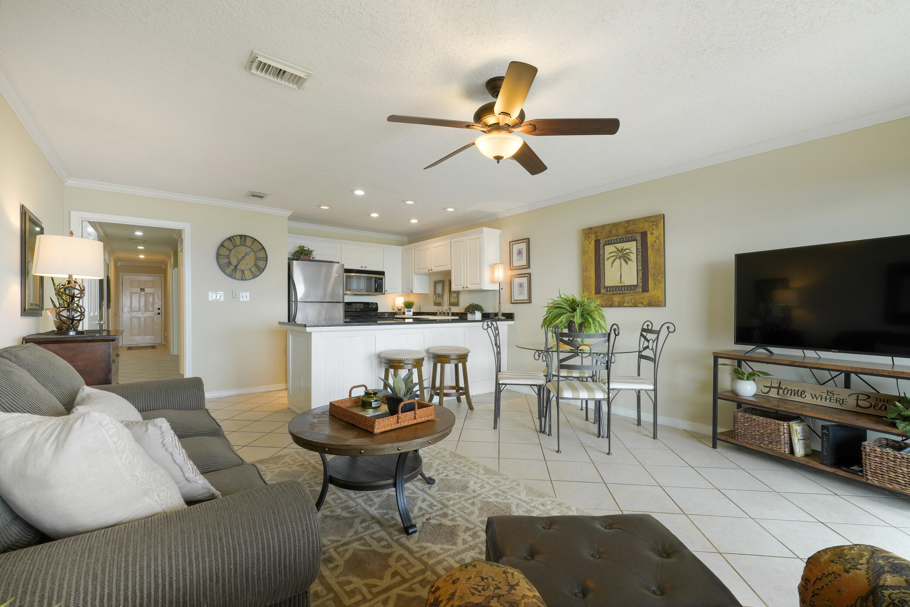 CORAL REEF CLUB - Residential