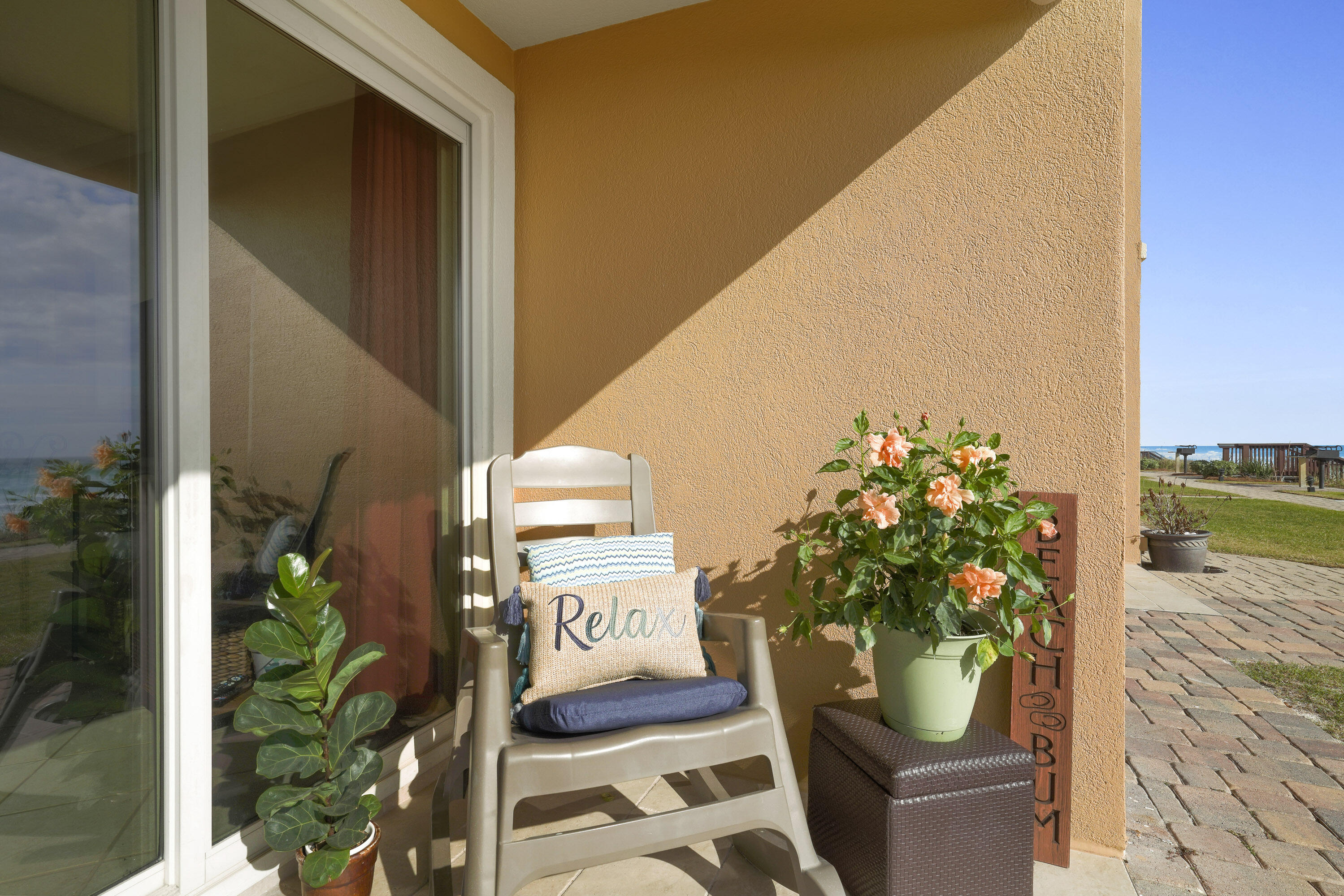 CORAL REEF CLUB - Residential