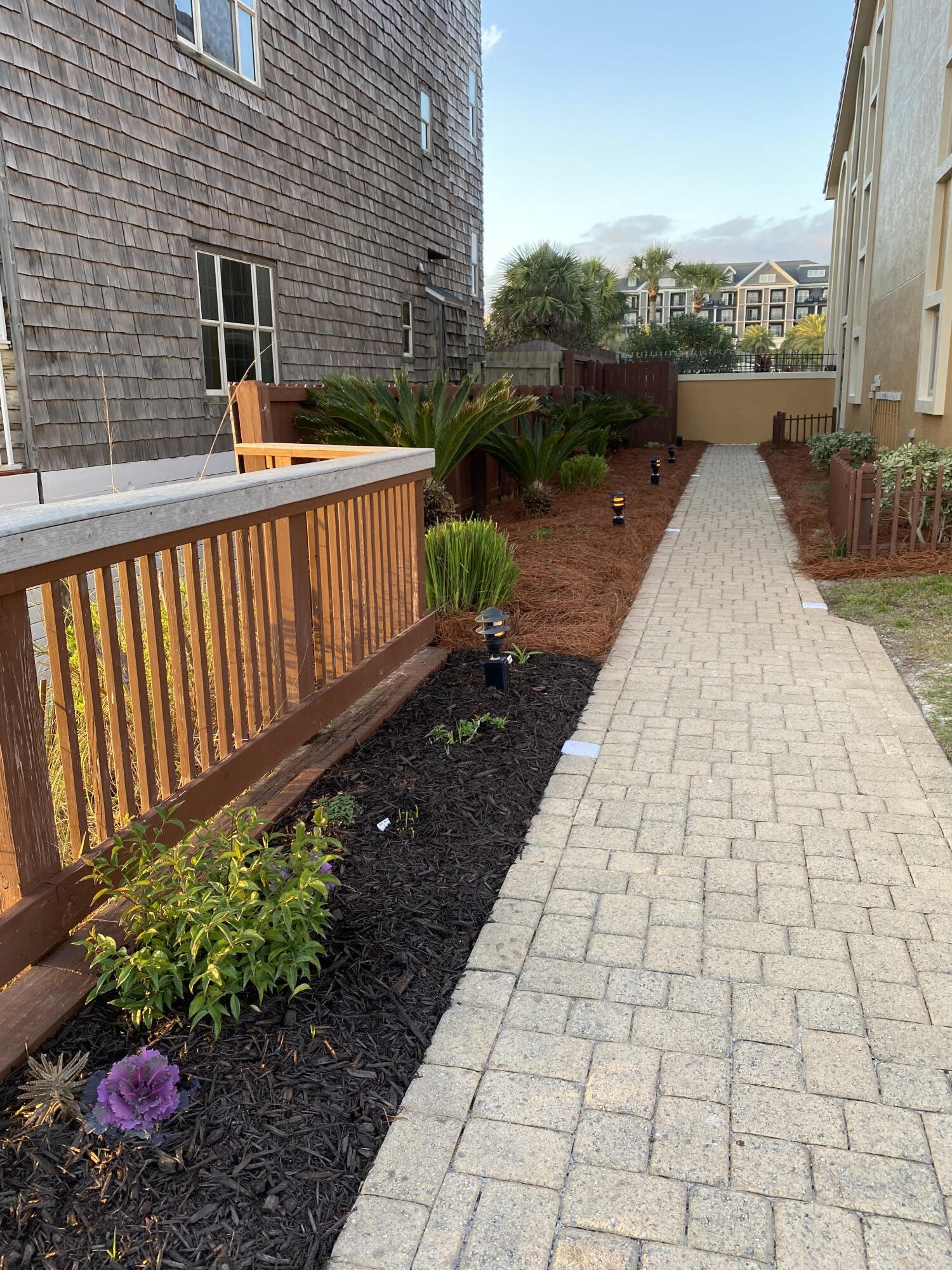 CORAL REEF CLUB - Residential